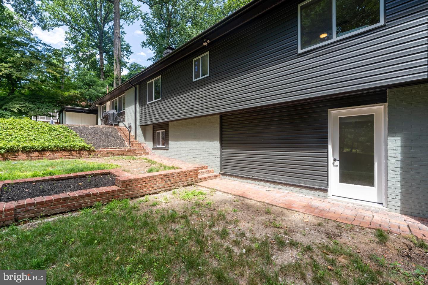 10 Chapel Ct