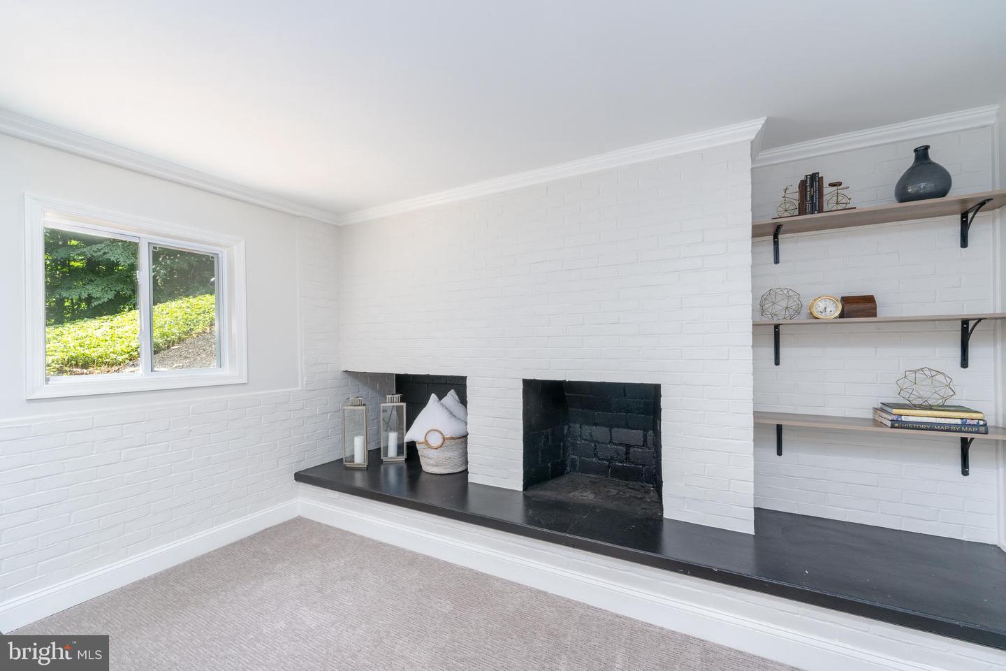 10 Chapel Ct