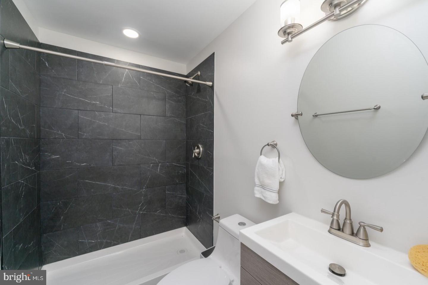 10 Chapel Ct