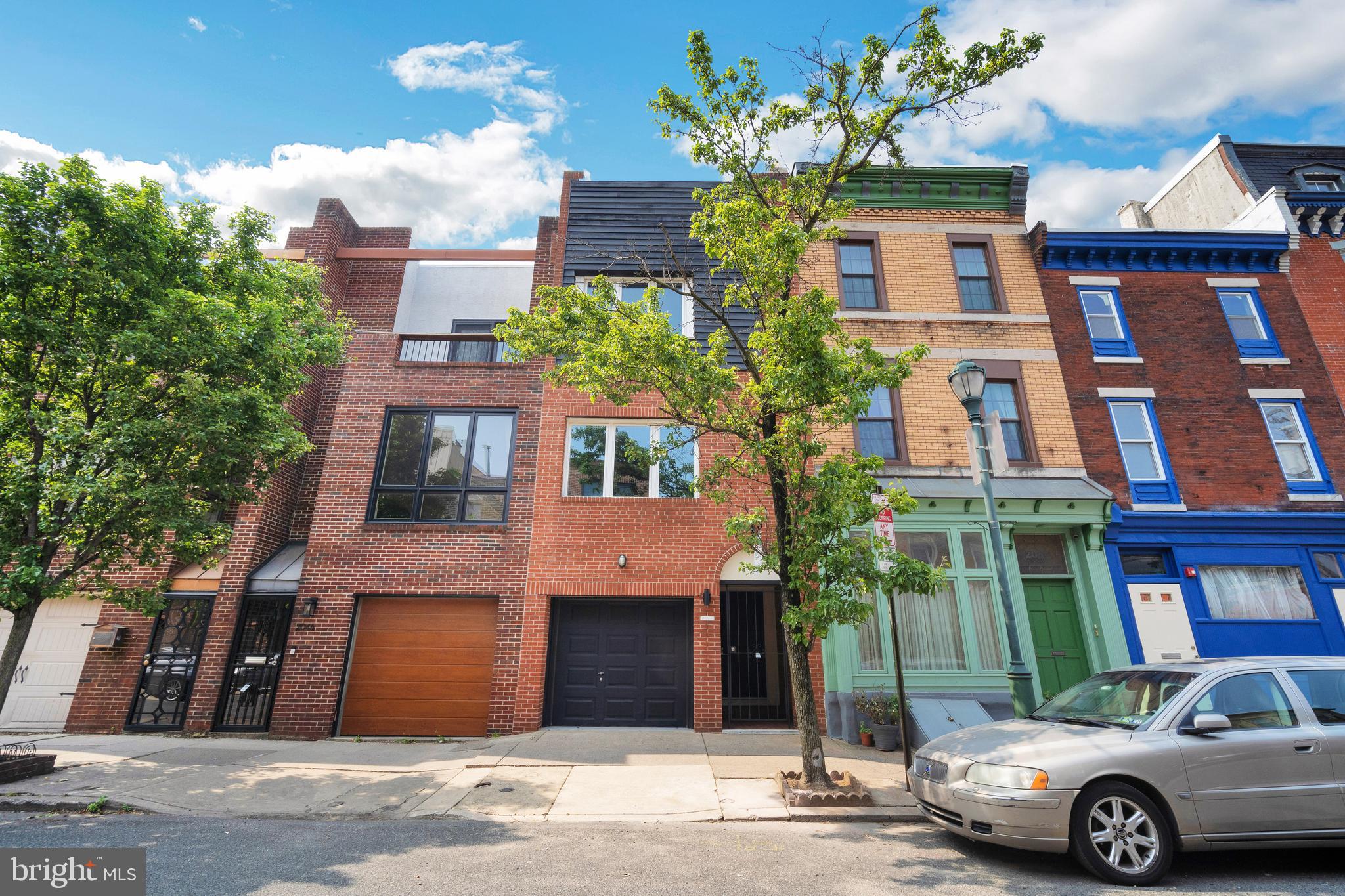 2048 SOUTH STREET