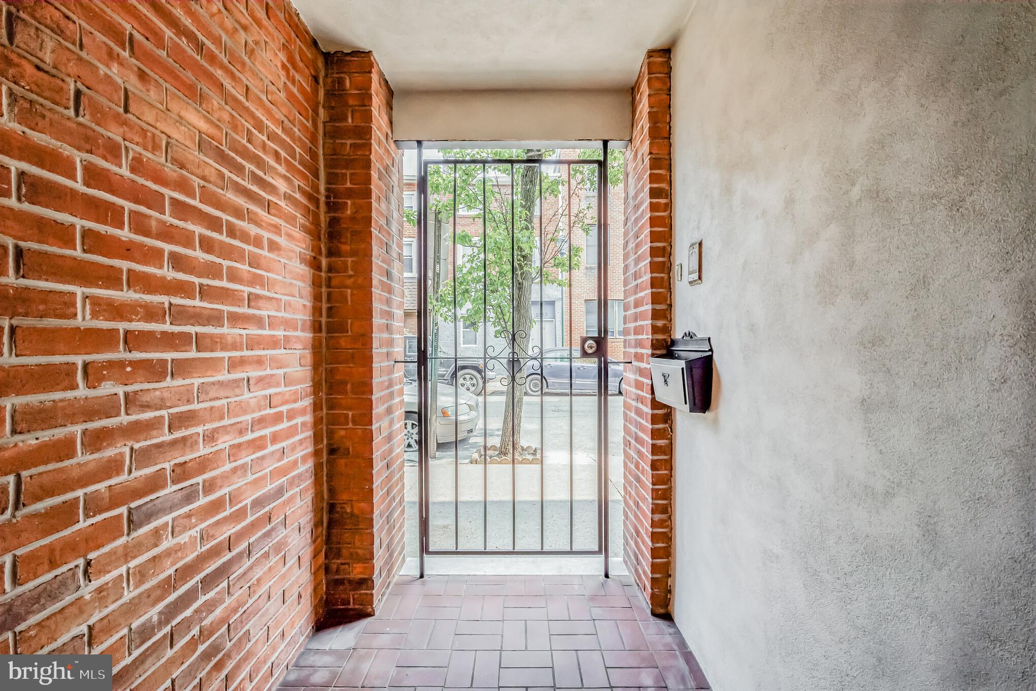 2048 SOUTH STREET