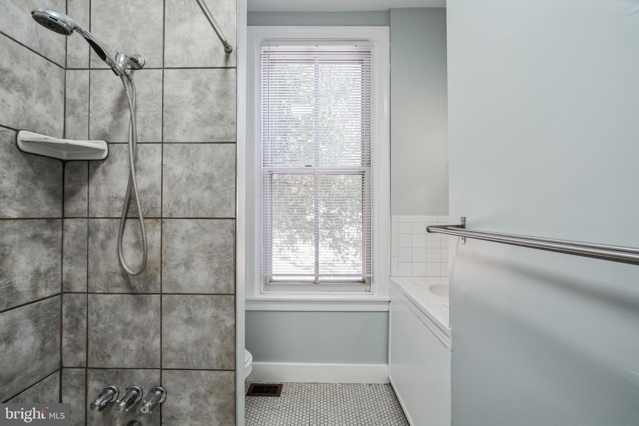 4373 CRESSON STREET Unit: 1