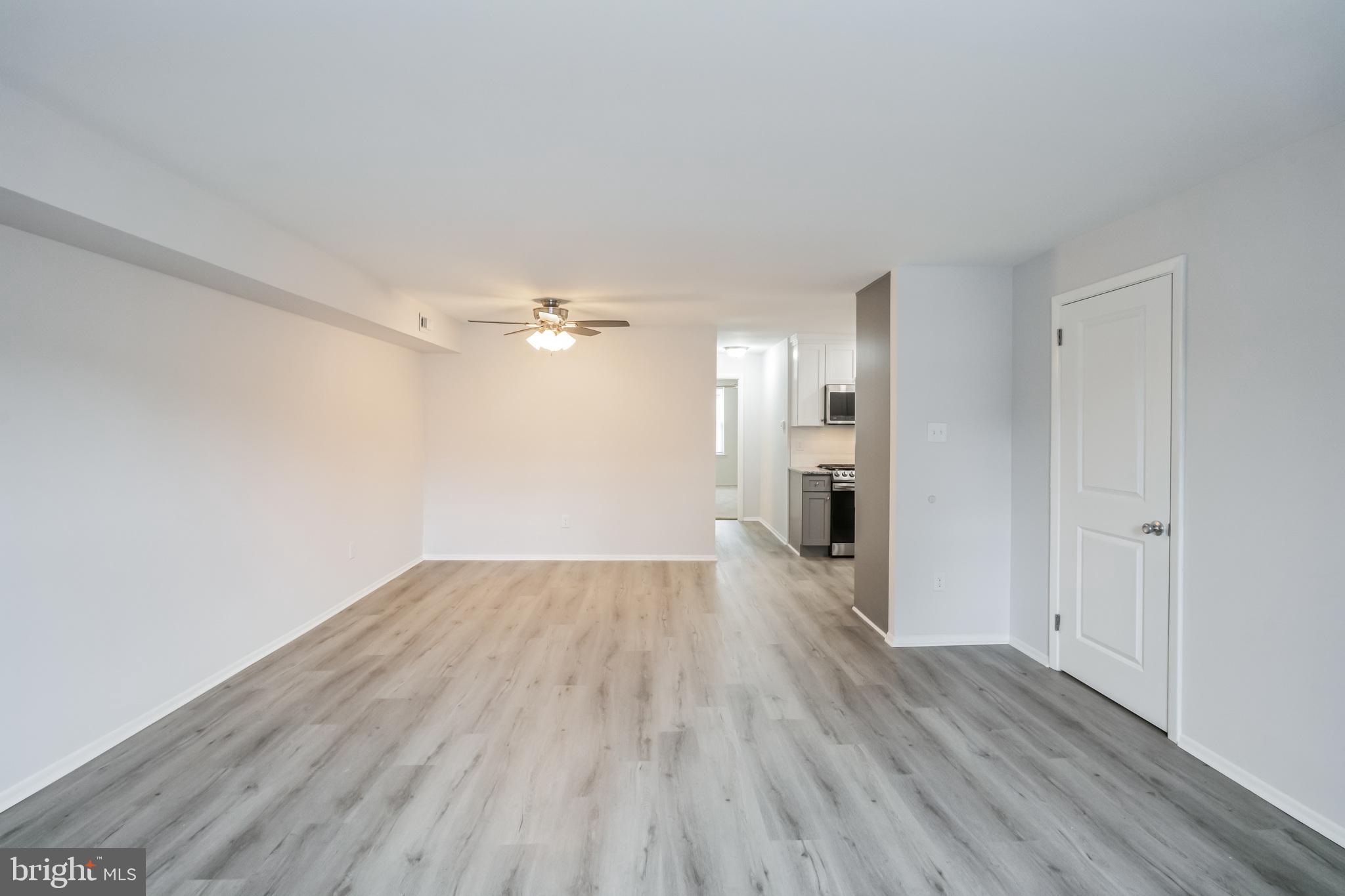 611 Roxborough AVENUE Unit: 607A