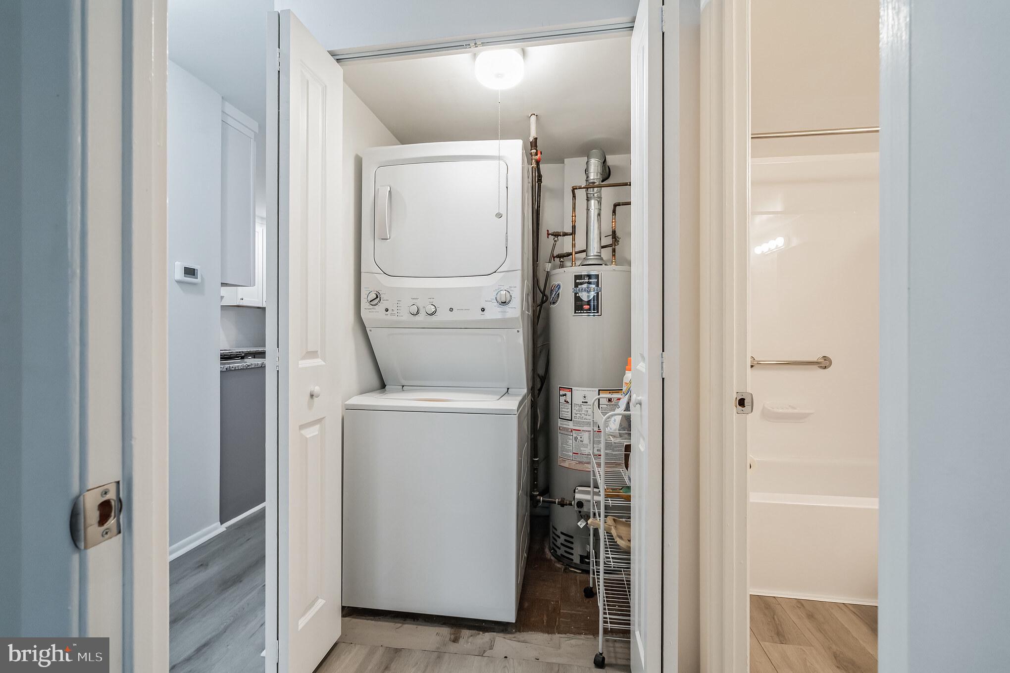 611 Roxborough AVENUE Unit: 607A