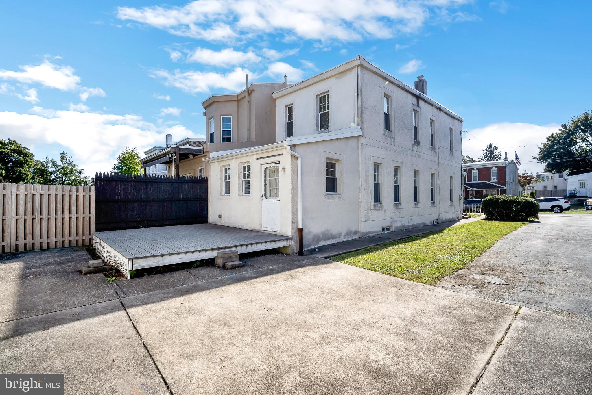 606 Hermitage STREET