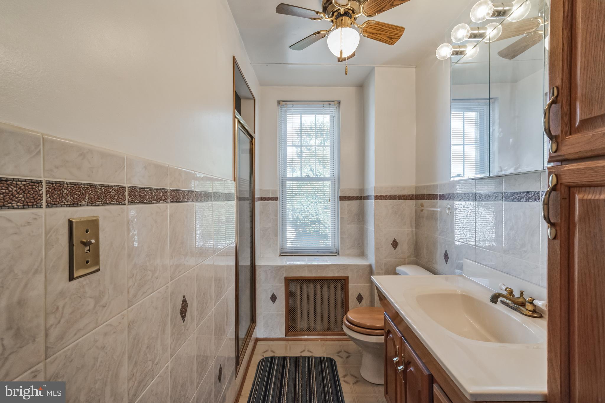 606 Hermitage STREET