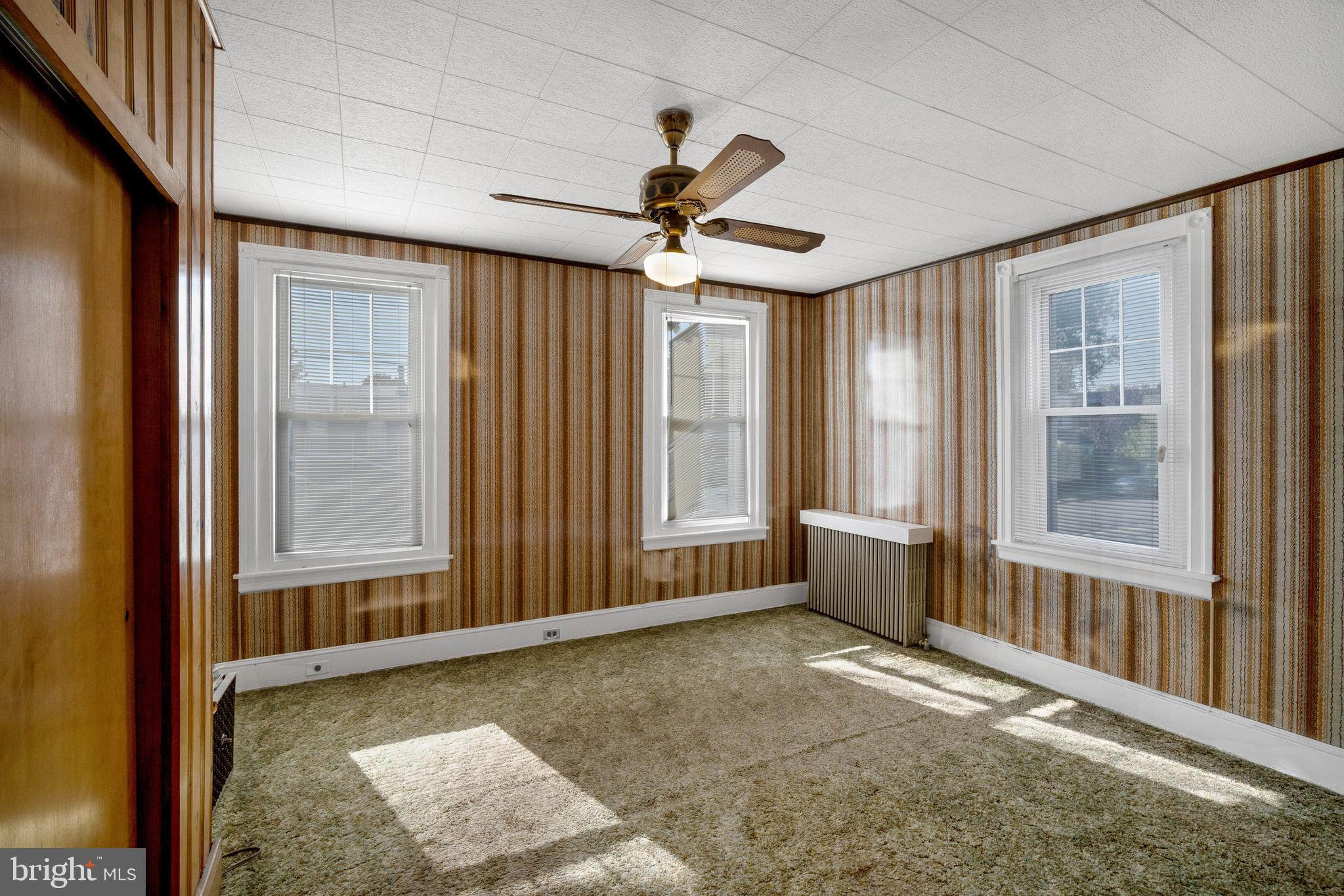 606 Hermitage STREET