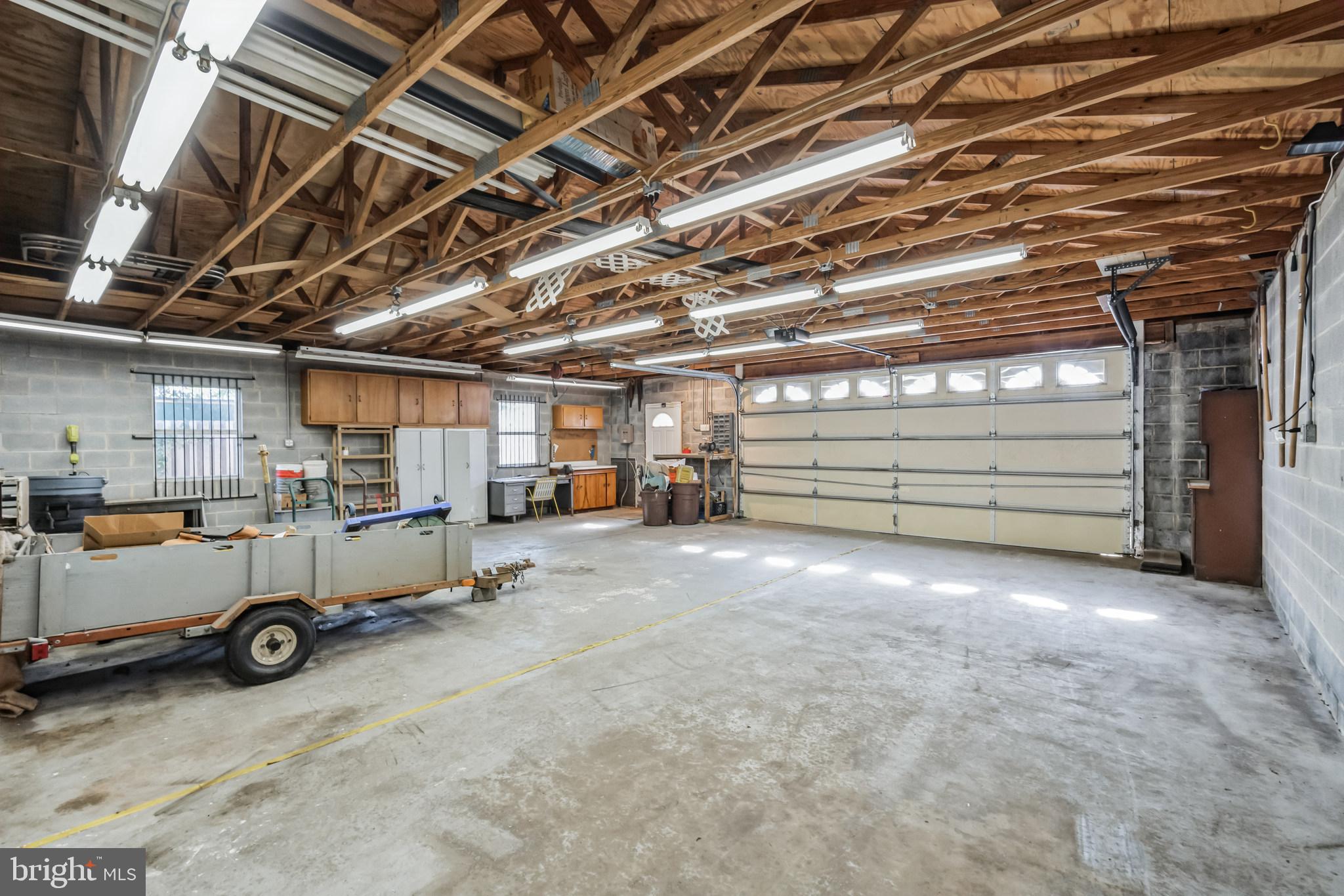 606 Hermitage STREET