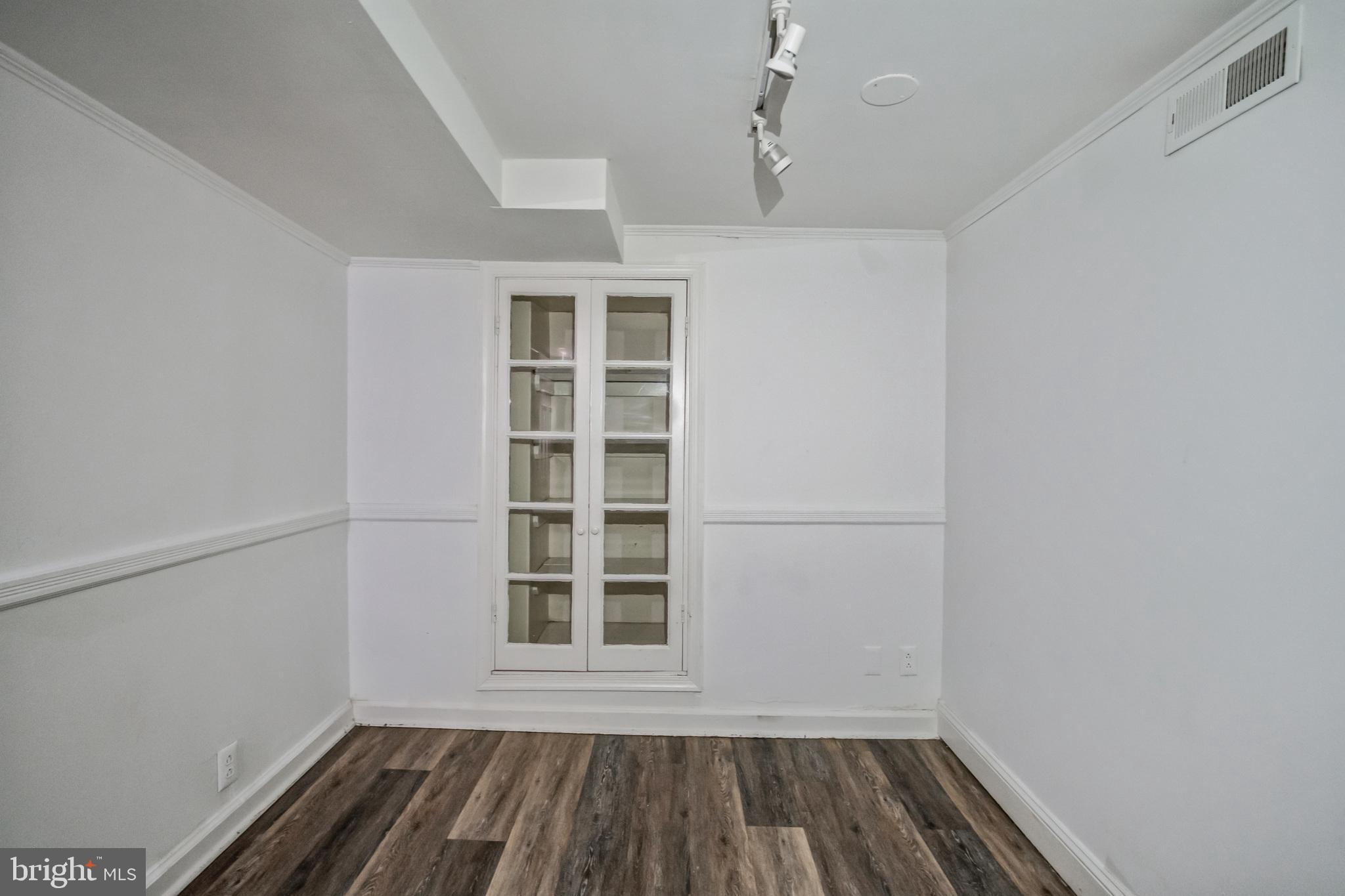 5608 Ridge AVENUE Unit: F1