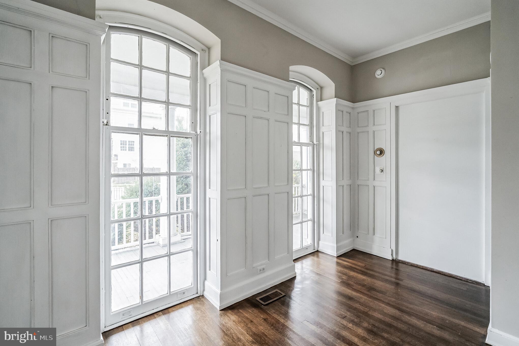 5608 Ridge AVENUE Unit: F1