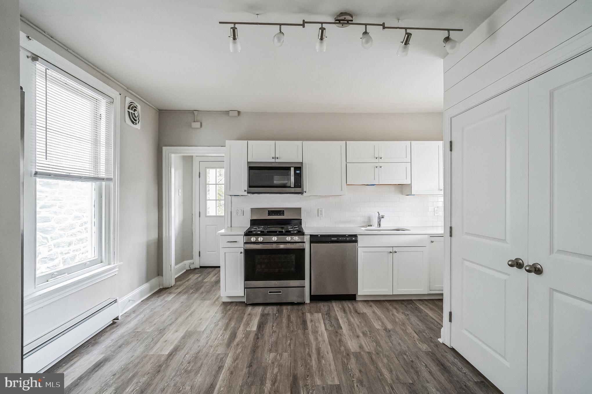 5608 Ridge AVENUE Unit: F1