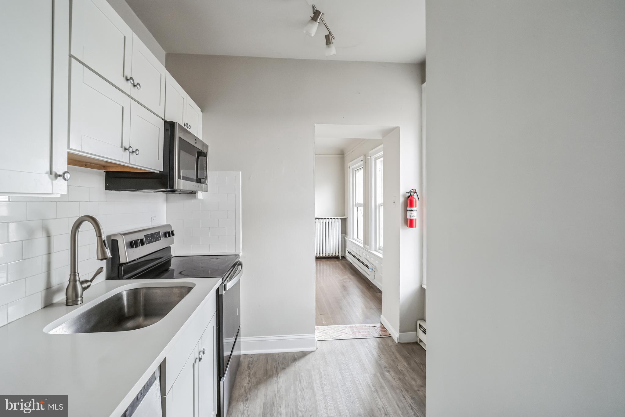 5608 Ridge AVENUE Unit: F3
