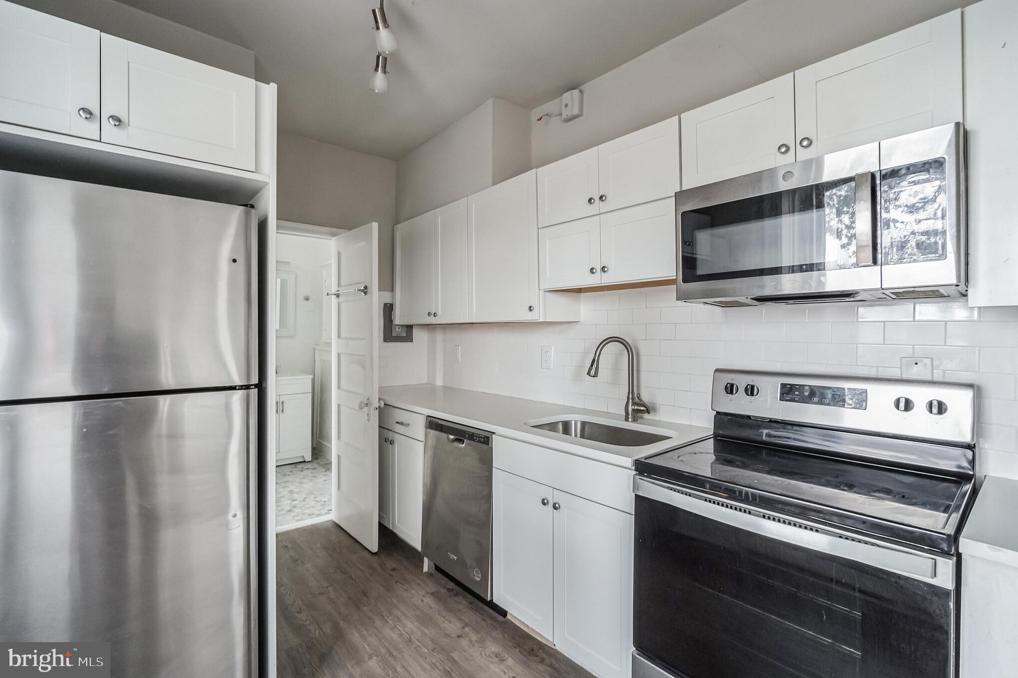 5608 Ridge AVENUE Unit: F3