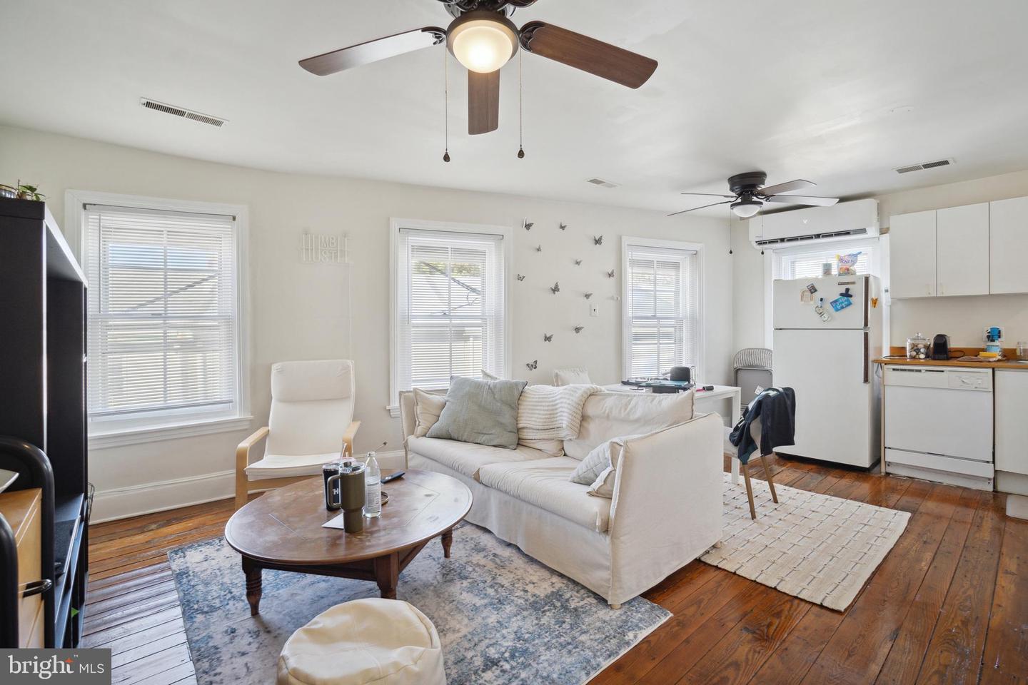 4417 Baker STREET Unit: 3