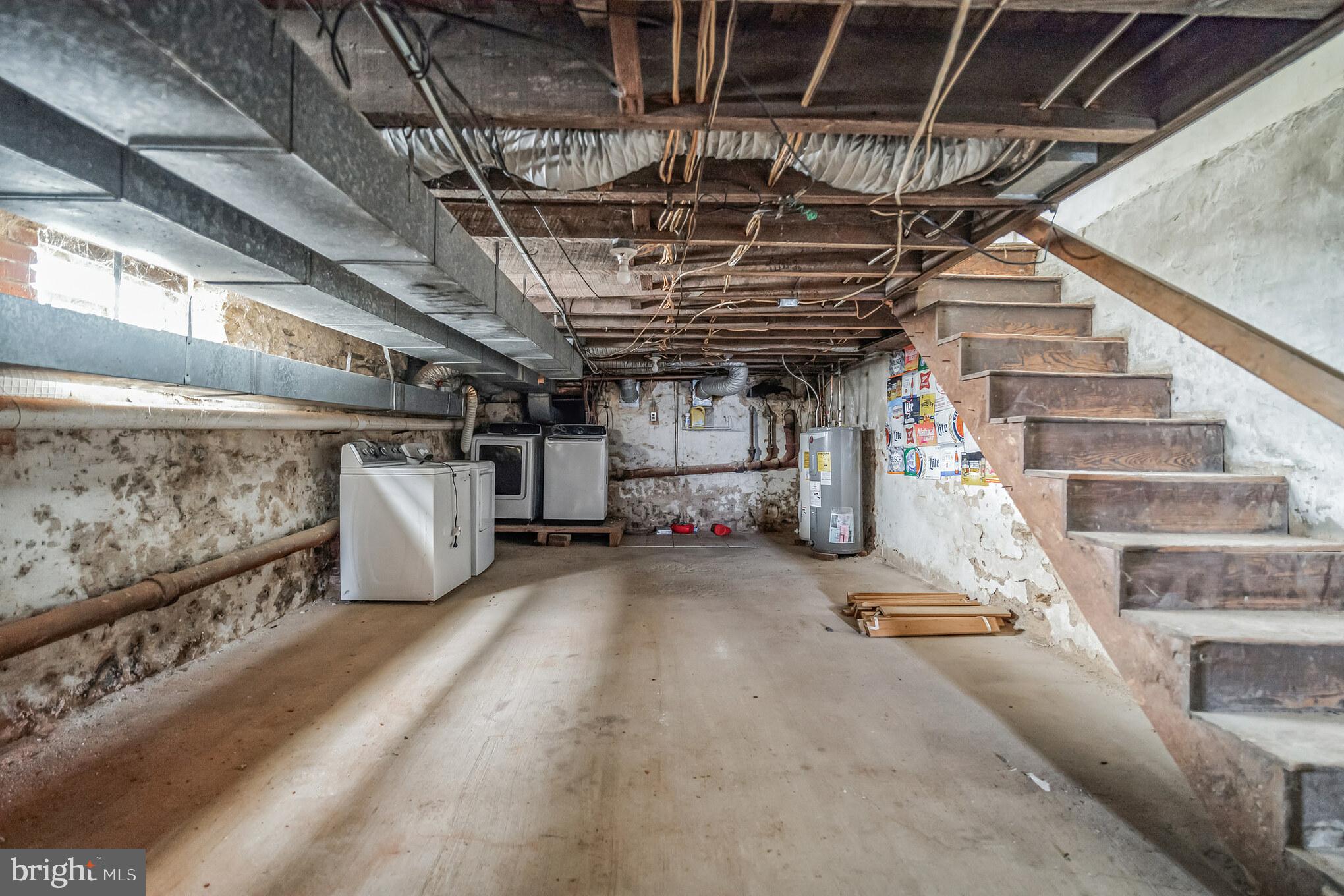 469 Leverington AVENUE
