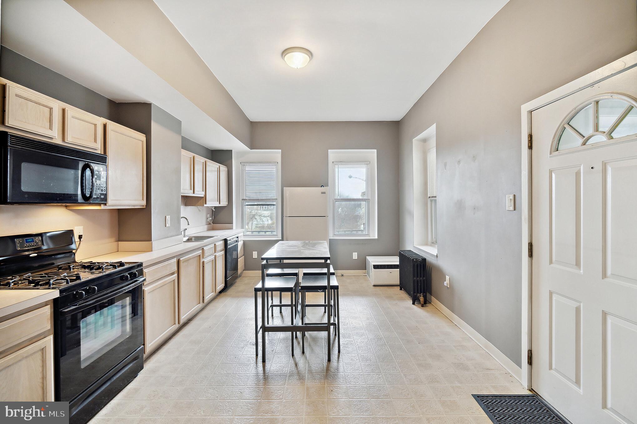 201 Sumac STREET Unit: 1 FLR