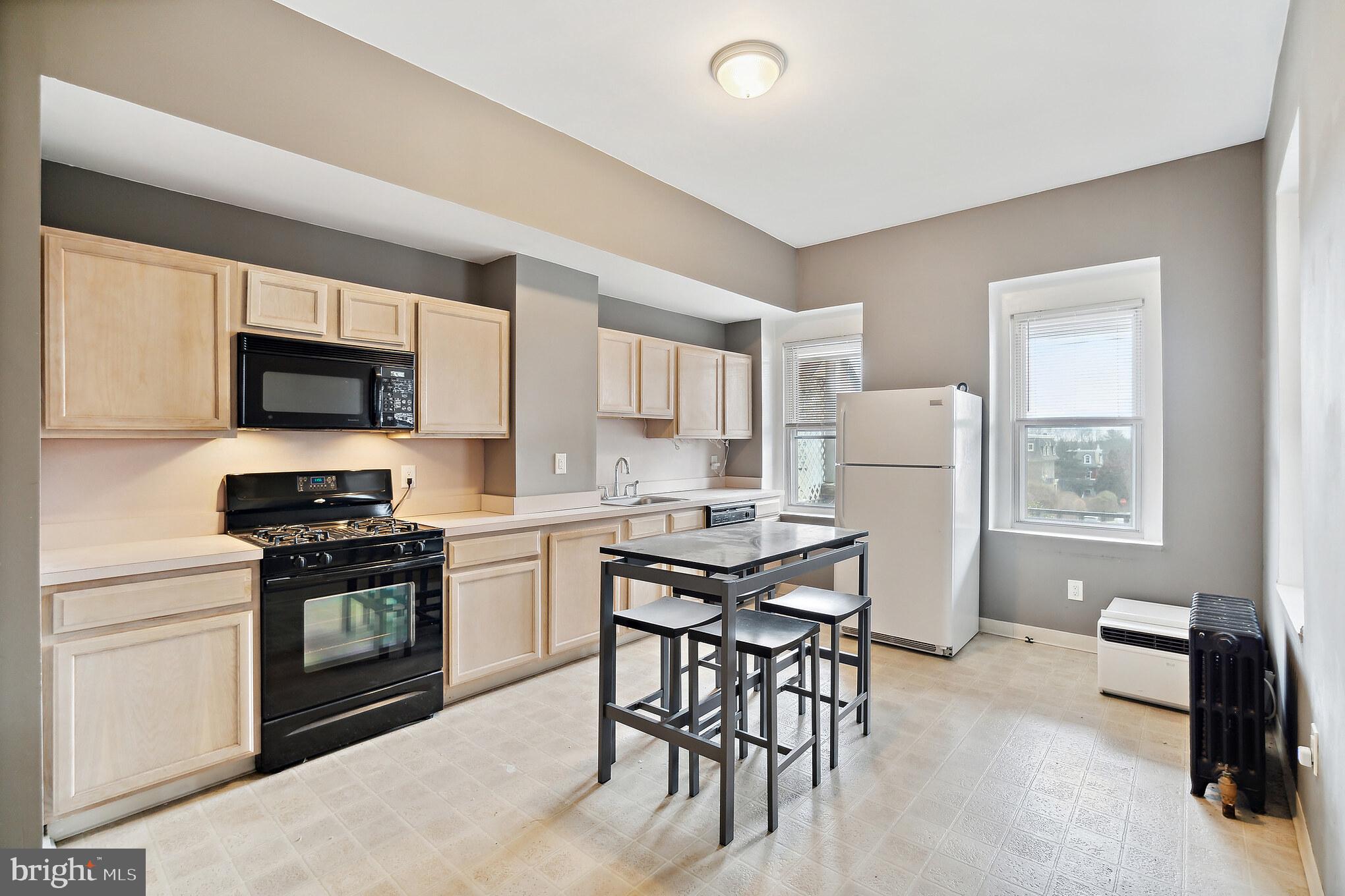 201 Sumac STREET Unit: 1 FLR