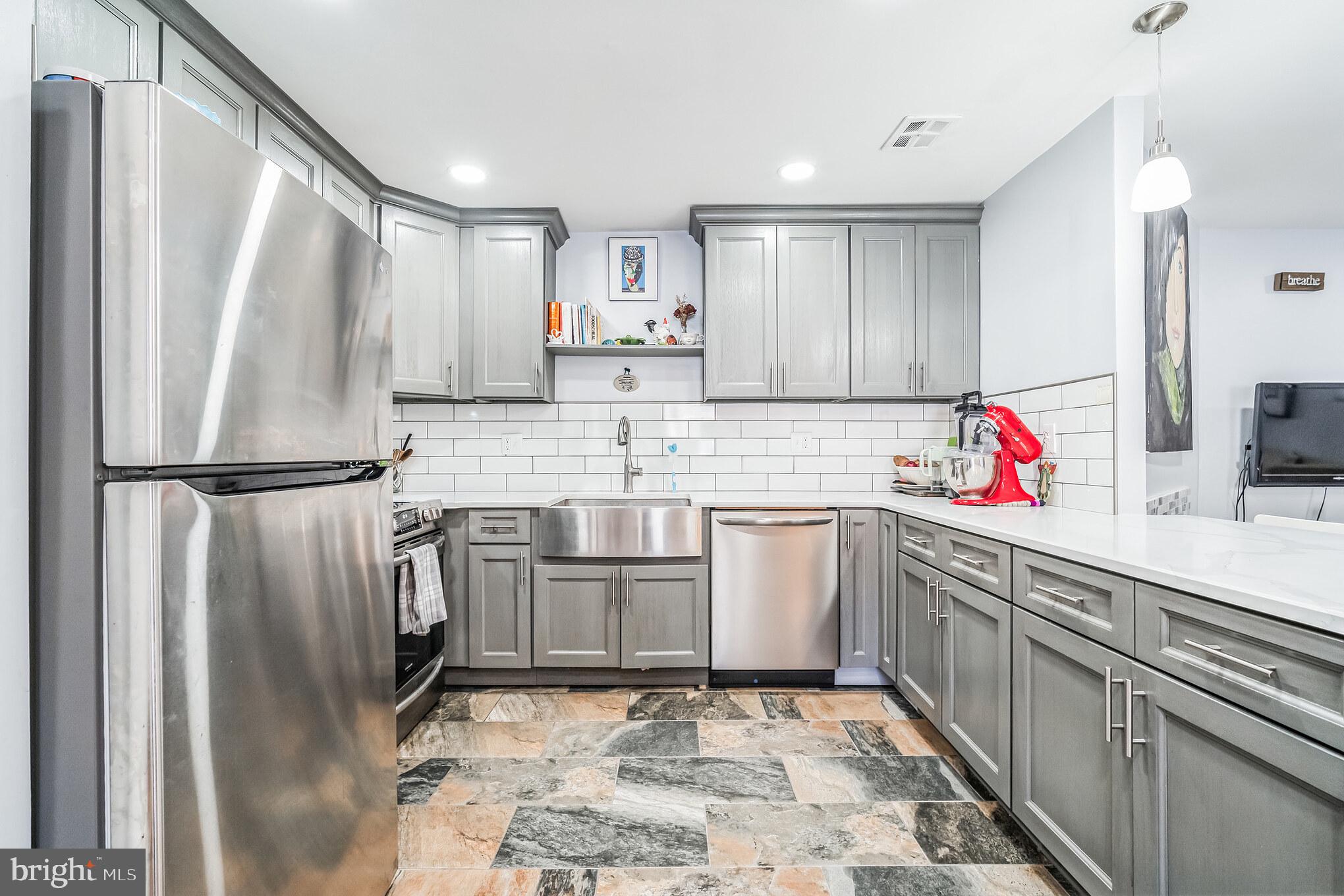 4000 Gypsy LANE Unit: 407