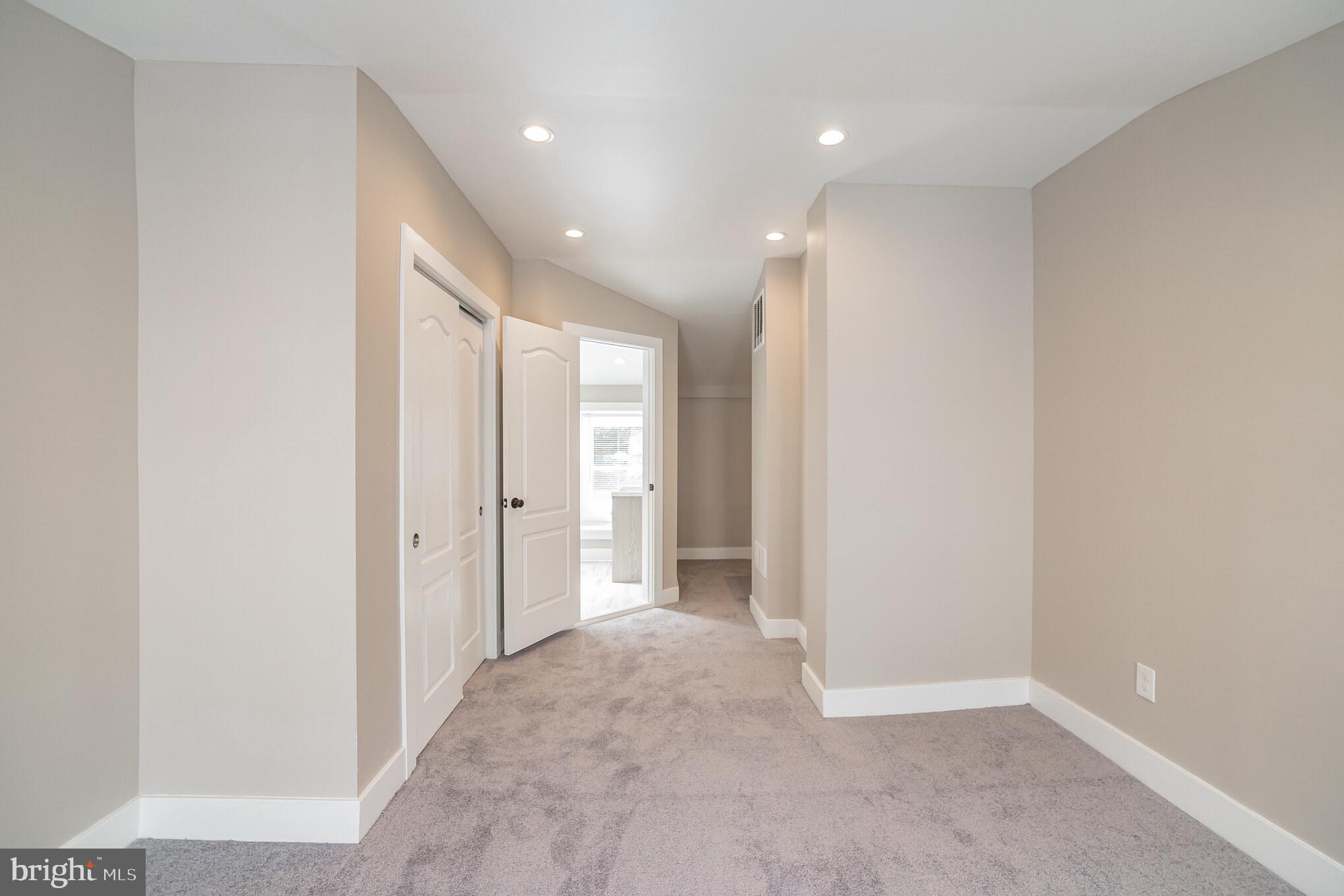 4448 Baker St