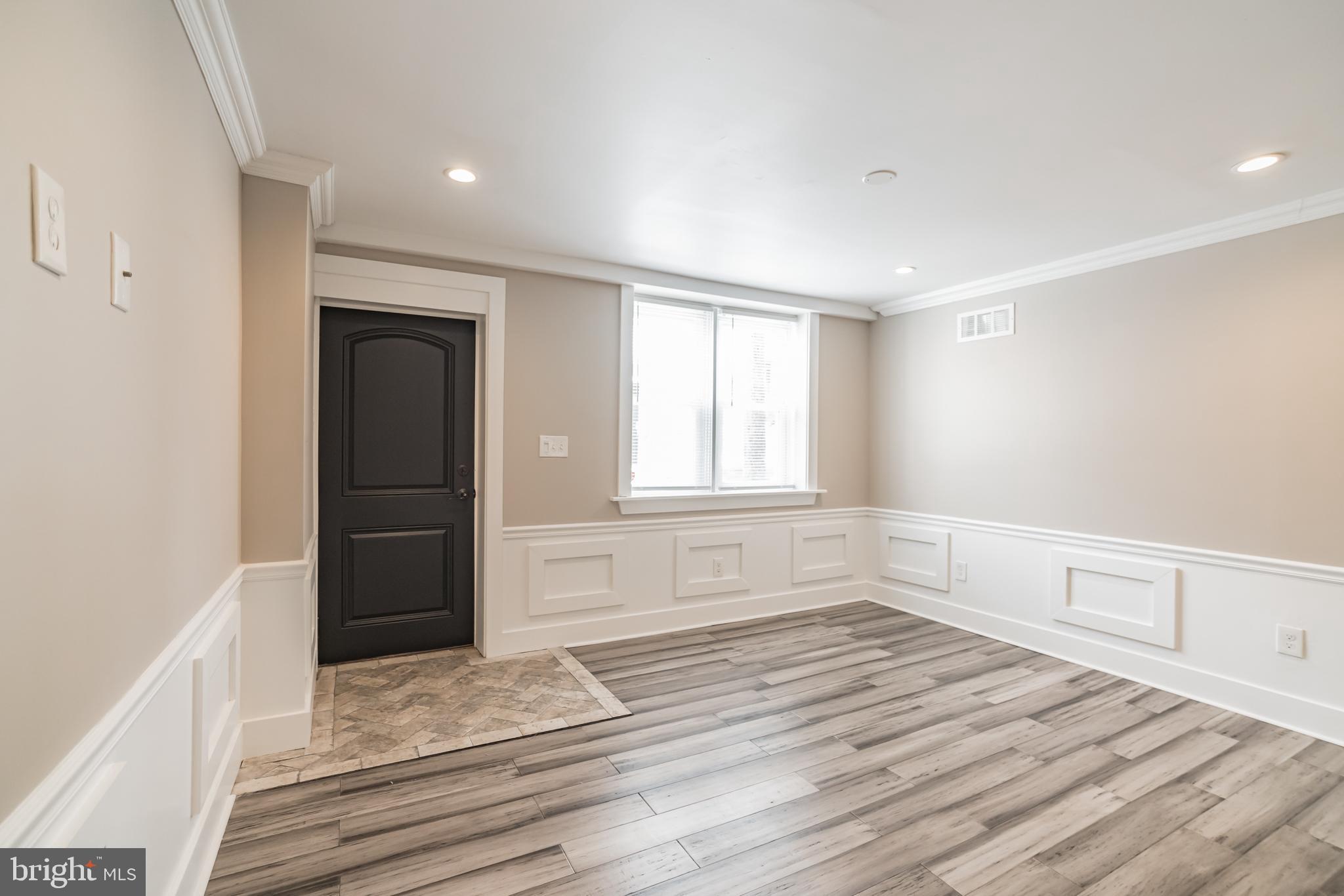 4448 Baker St