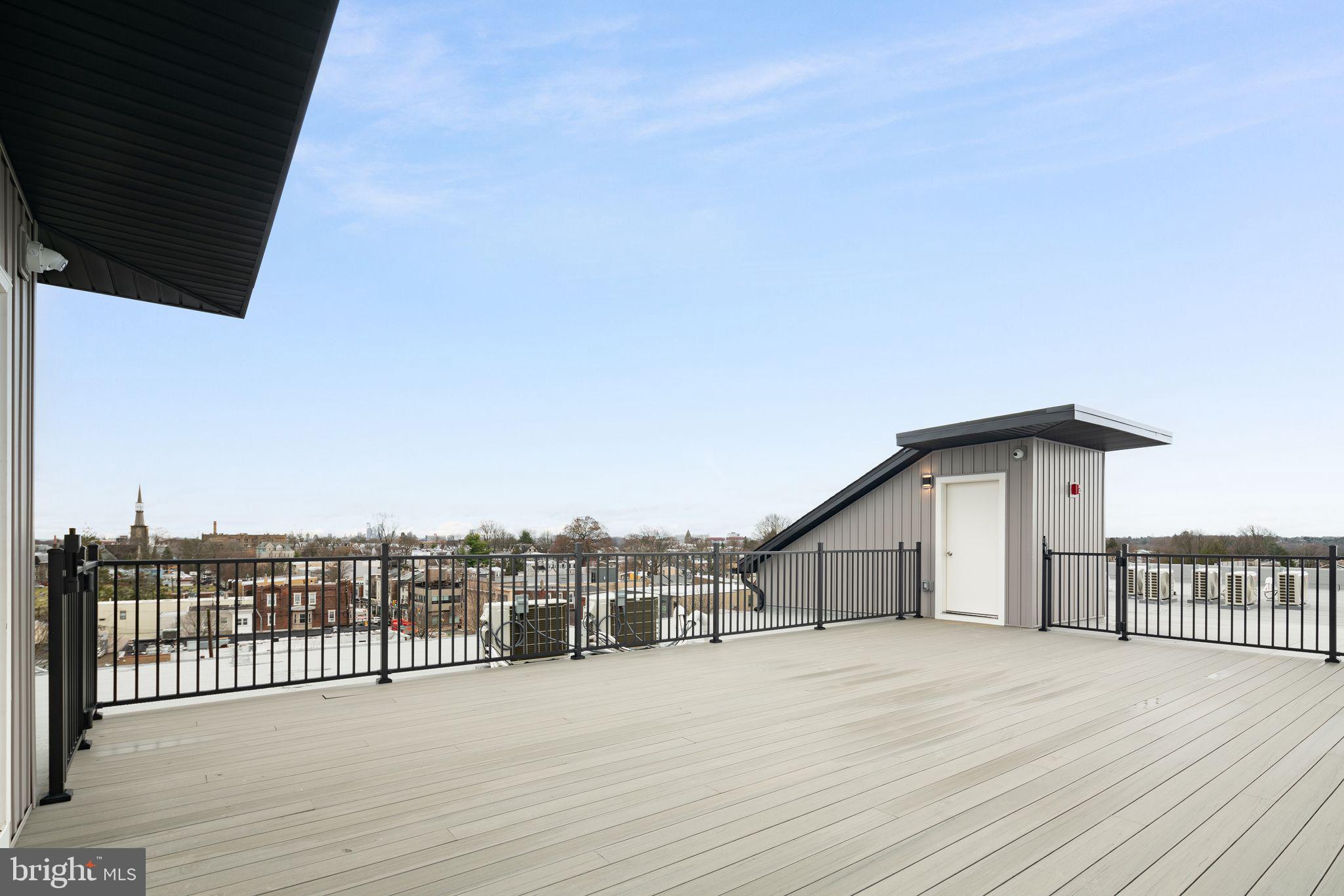 6155 Ridge #201