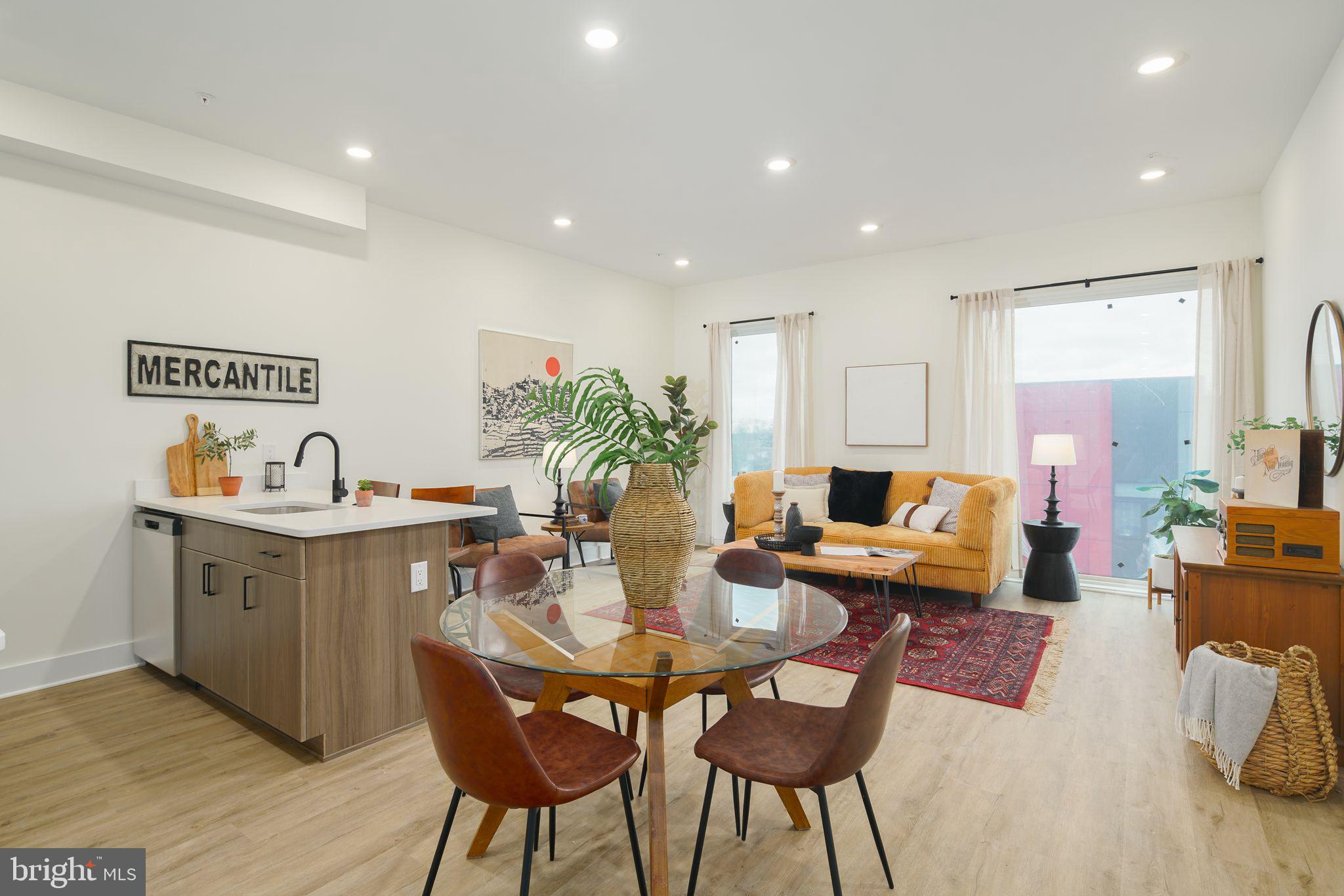 6155 Ridge #201
