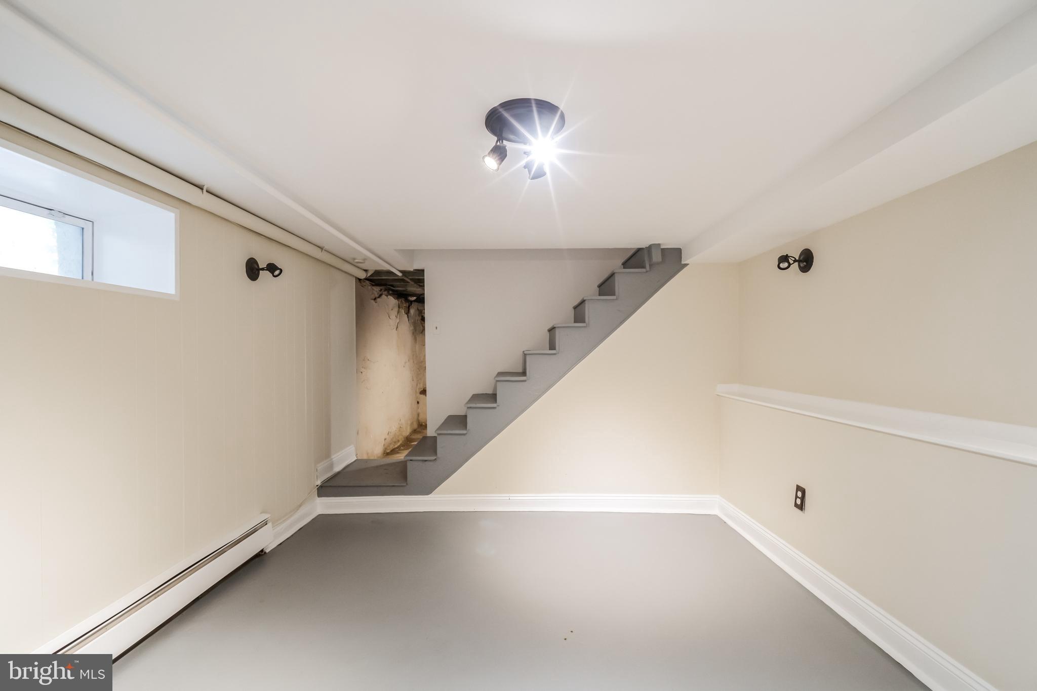 455 Ripka St