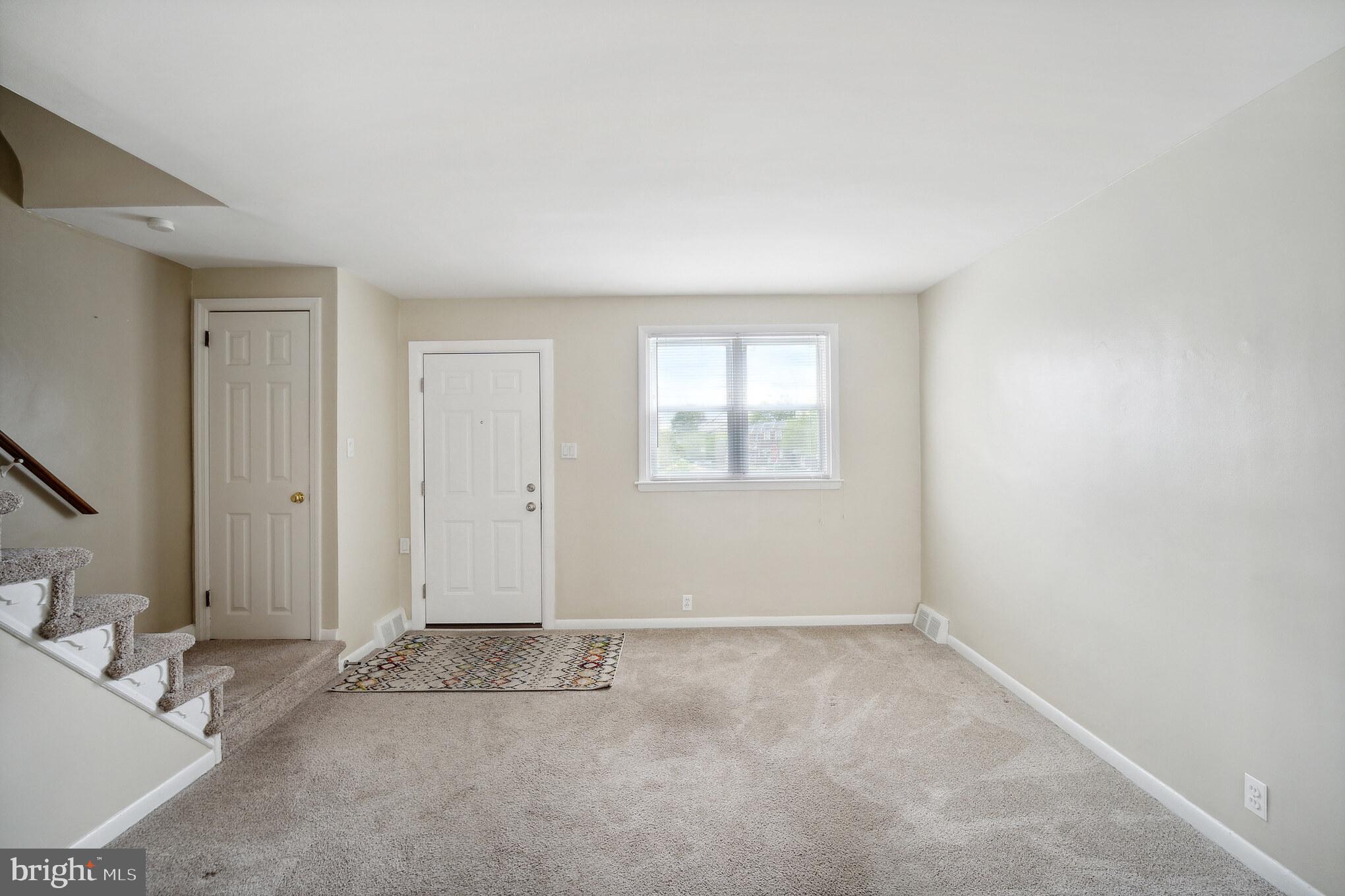 3631 Winona St