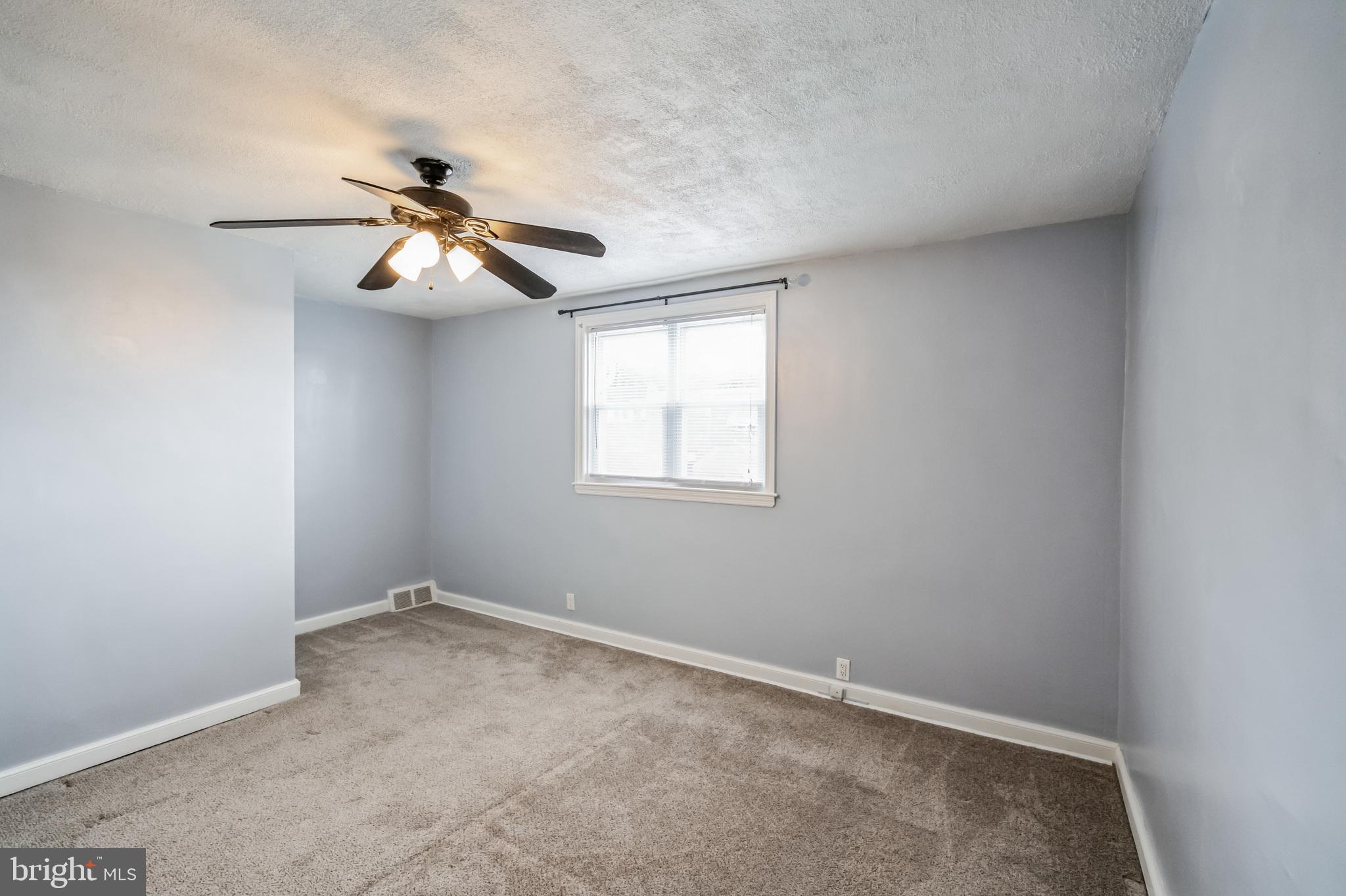 3631 Winona St