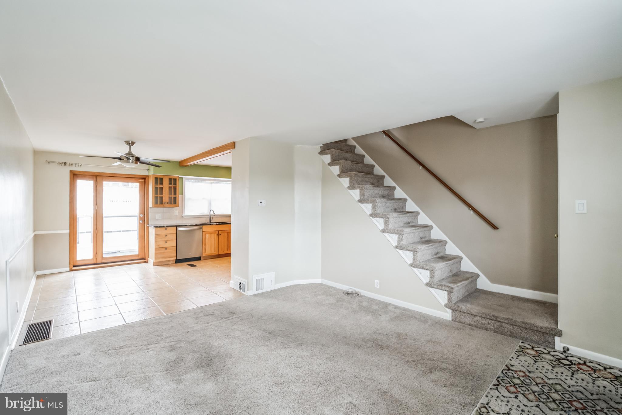 3631 Winona St