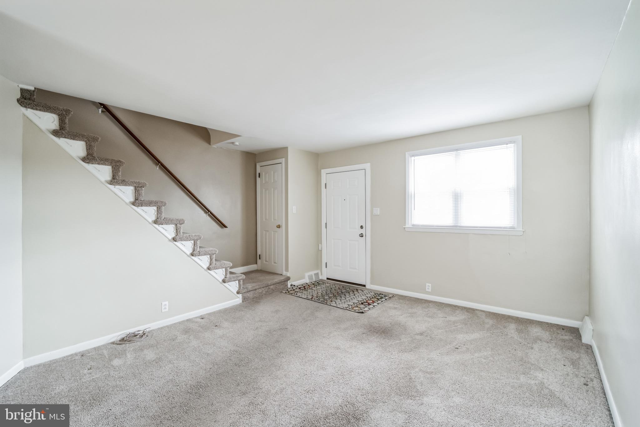 3631 Winona St