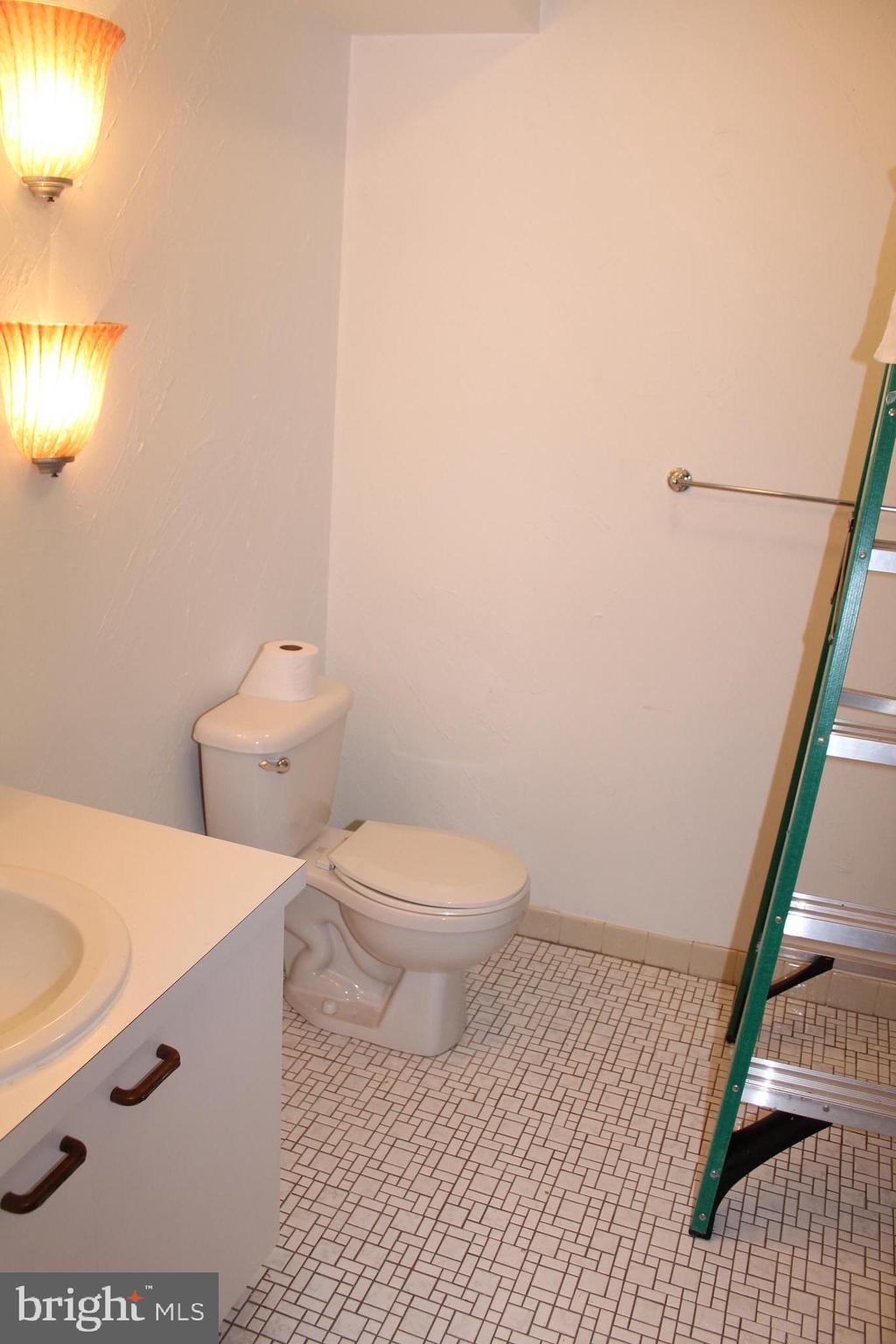 167 Parker Ave ##2