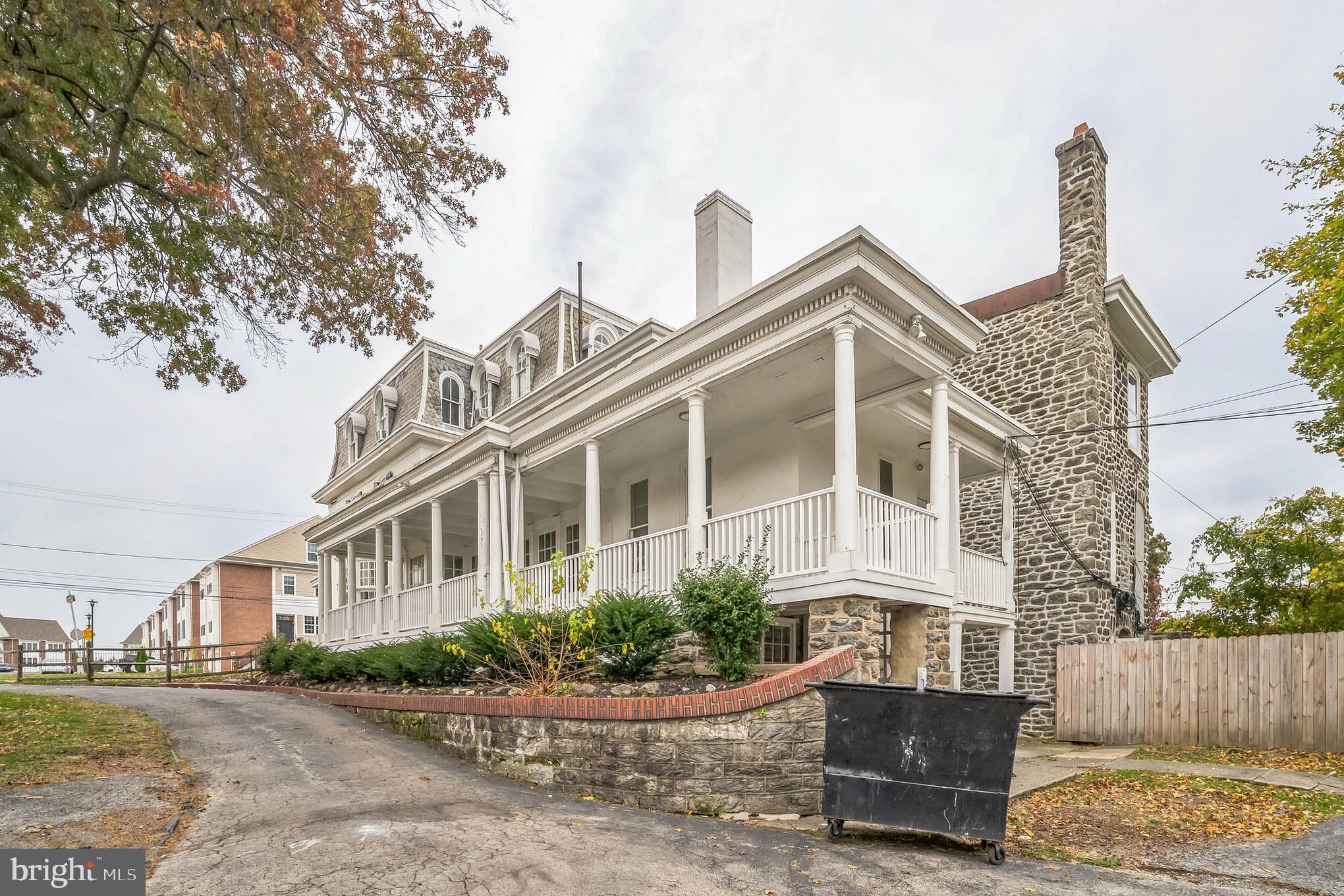 5608 Ridge Ave #F1