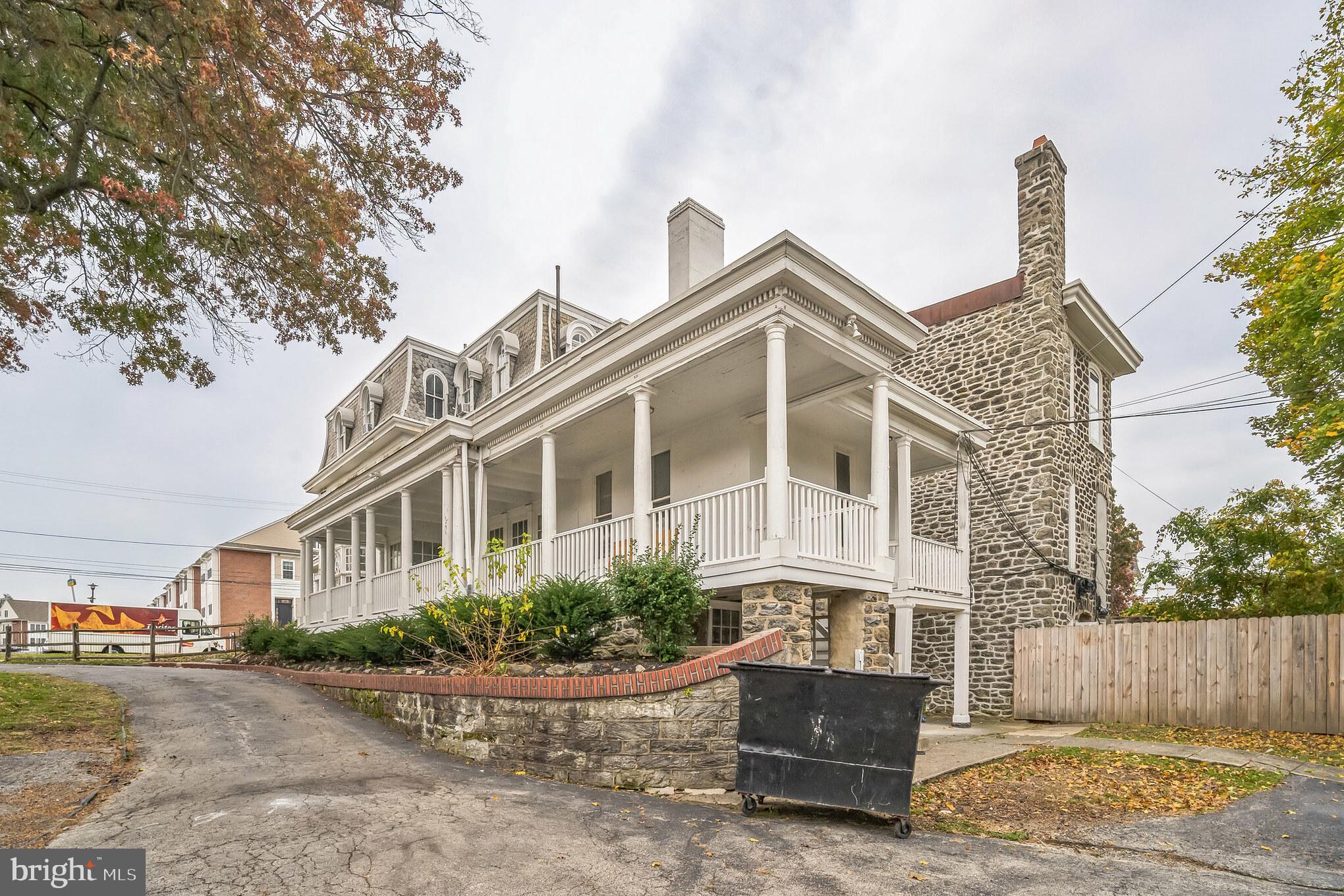 5608 Ridge Ave #F1