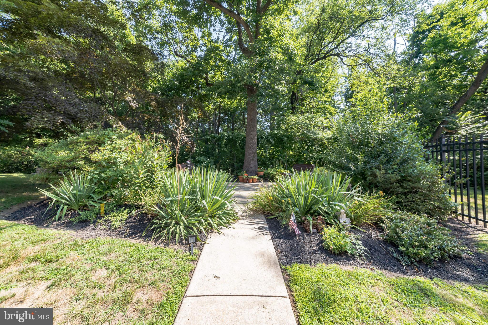 6100 HENRY AVE #4I