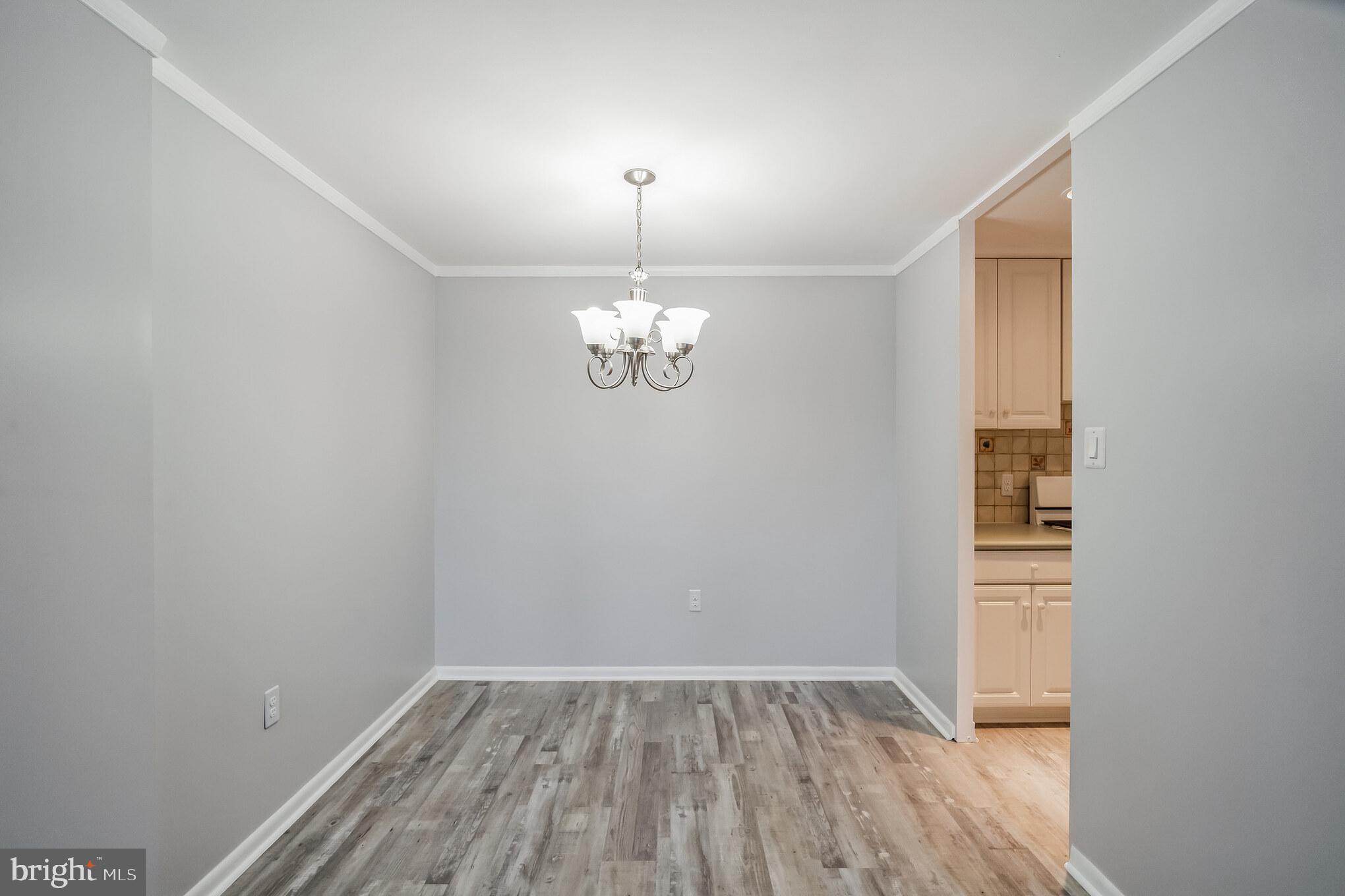 6100 HENRY AVE #4I