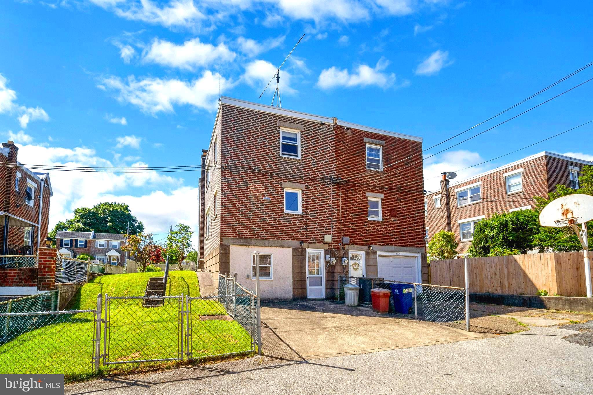 590 Acorn St