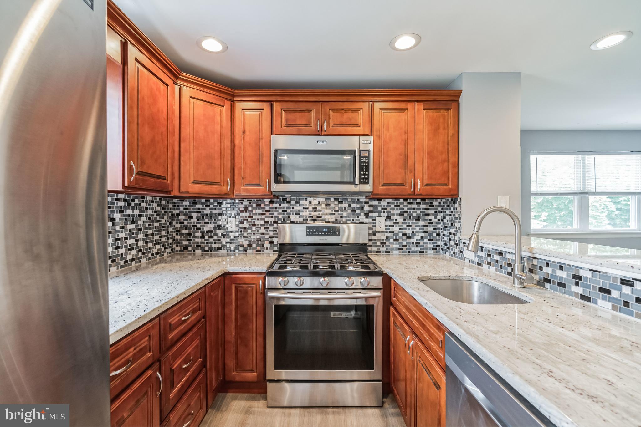 5421 HOUGHTON PL #2