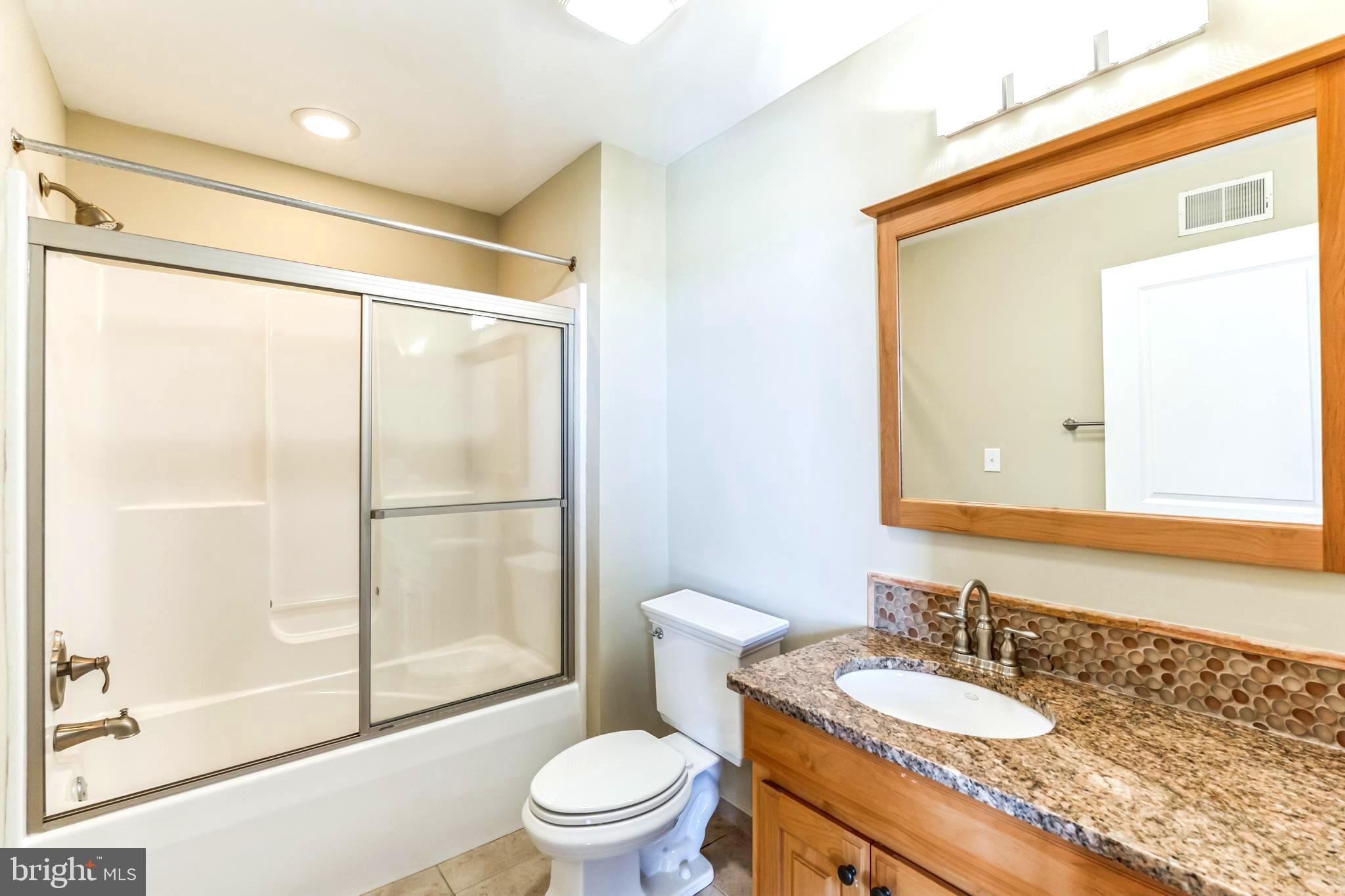 207 RECTOR ST #3F