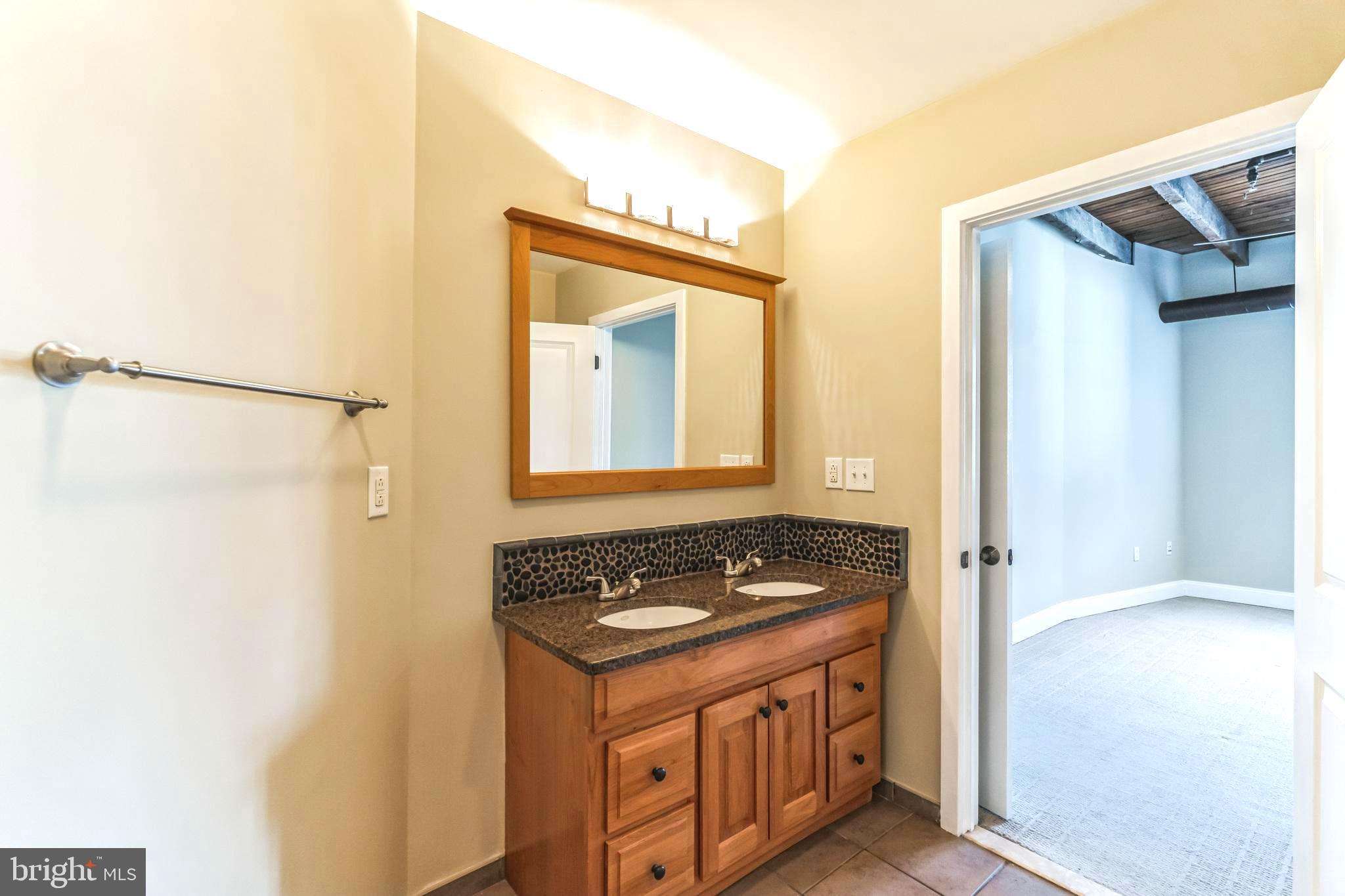 207 RECTOR ST #3F