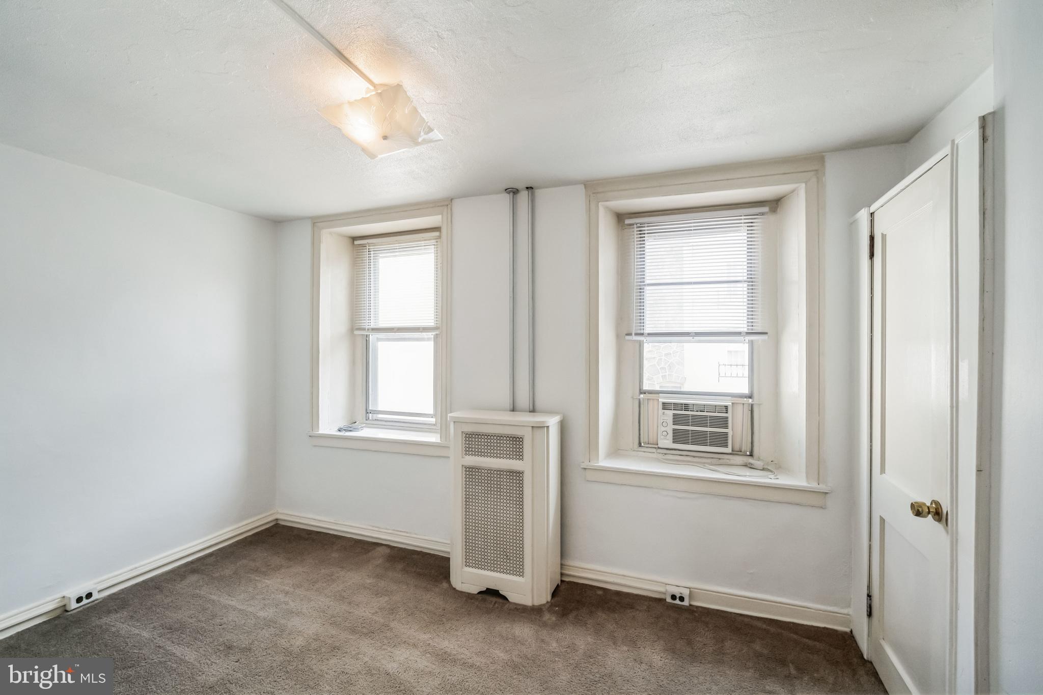 180 Dupont St