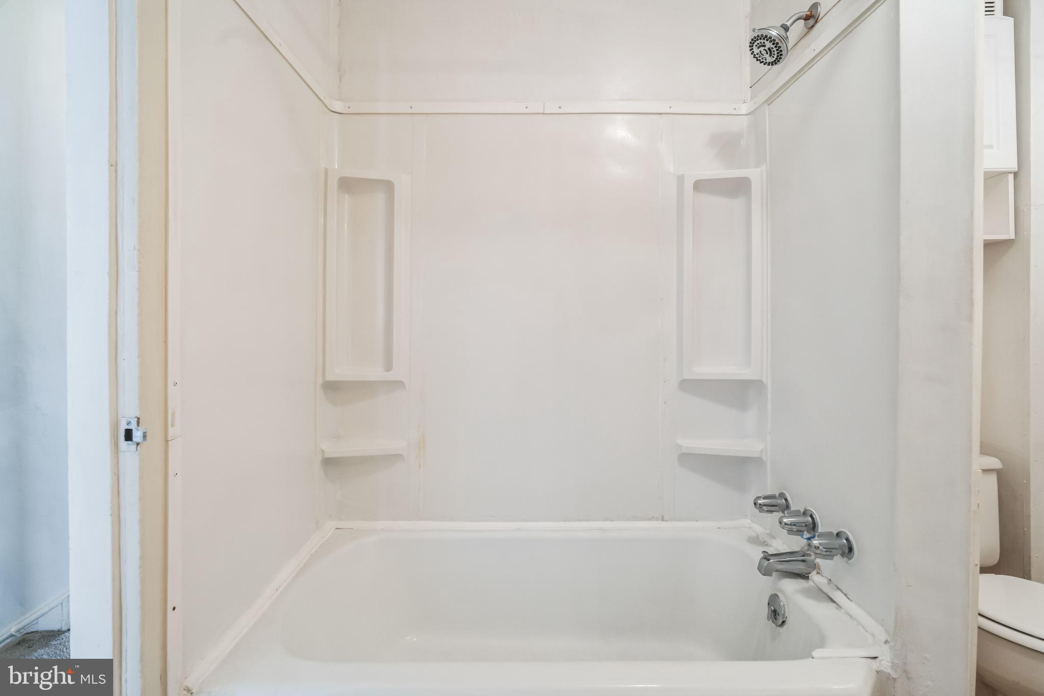 180 Dupont St