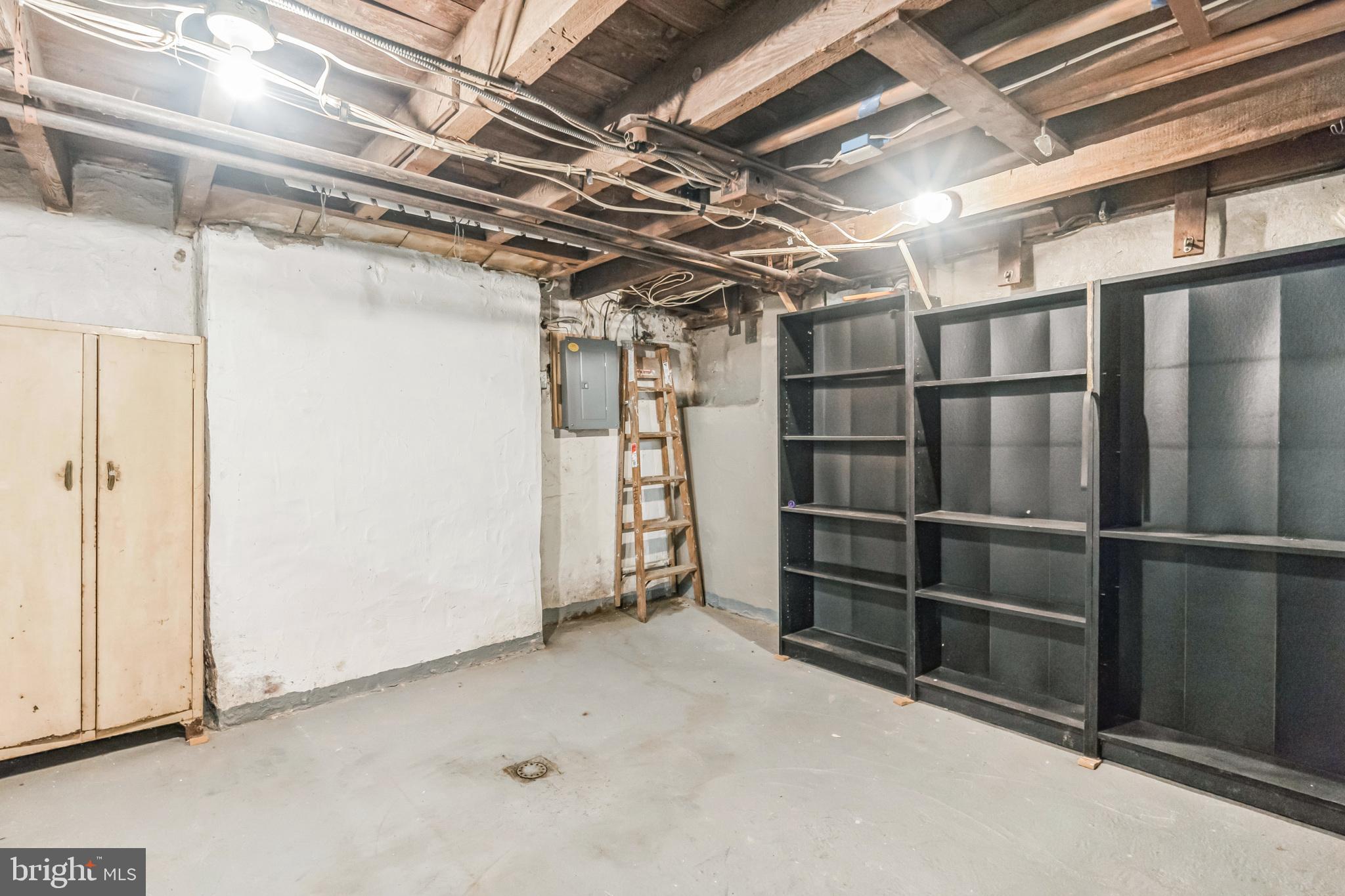 180 Dupont St