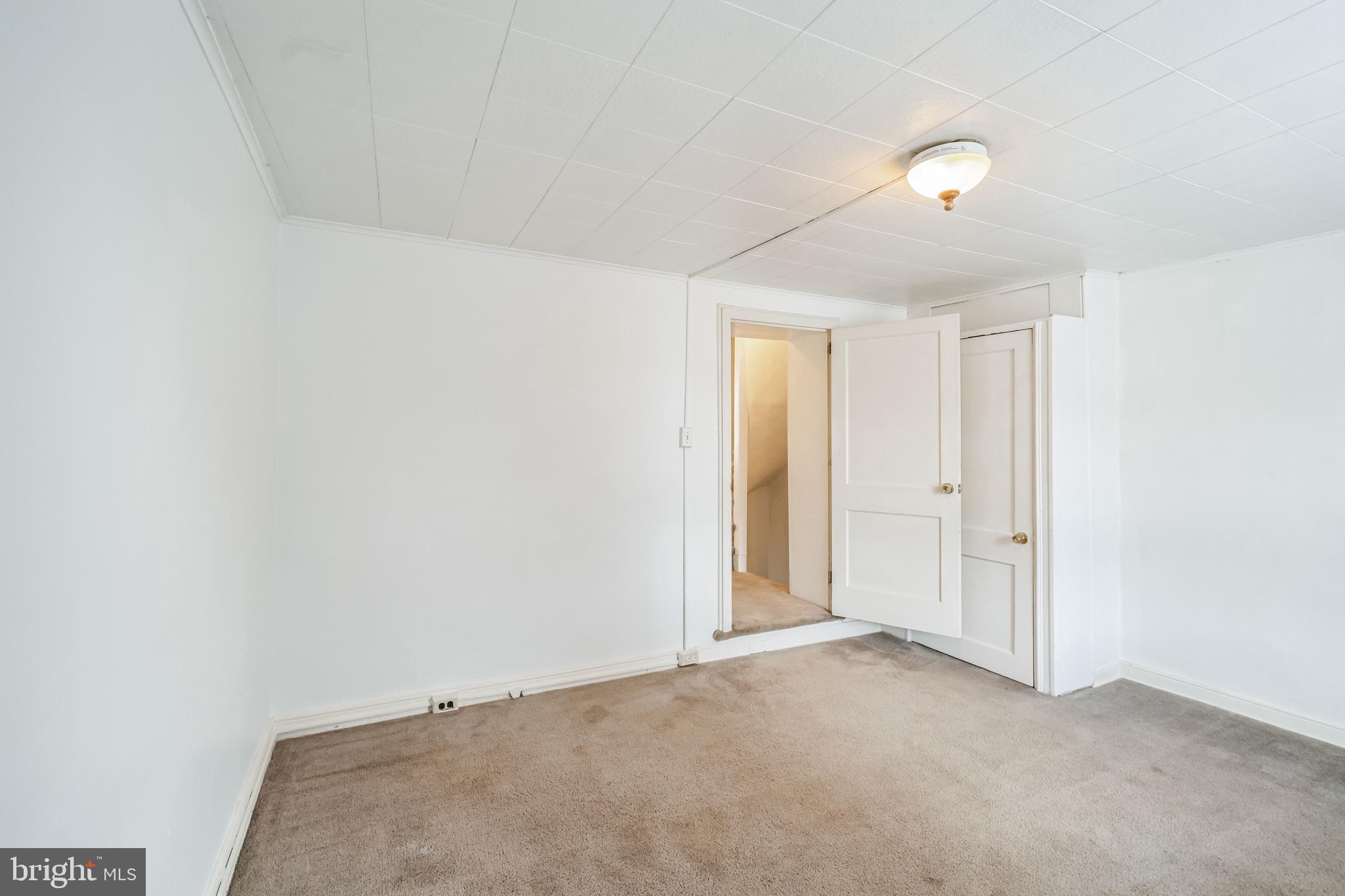 180 Dupont St