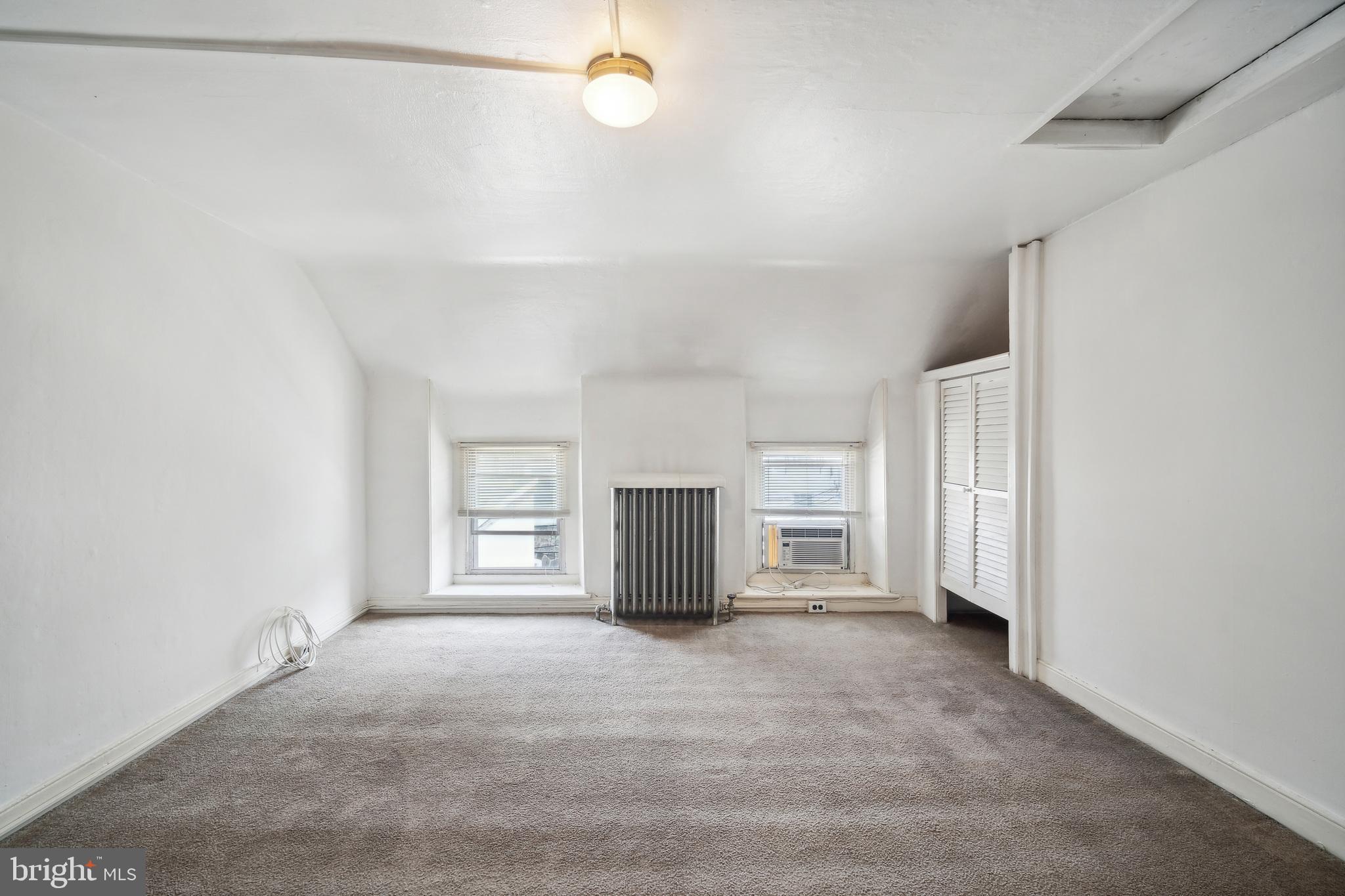 180 Dupont St