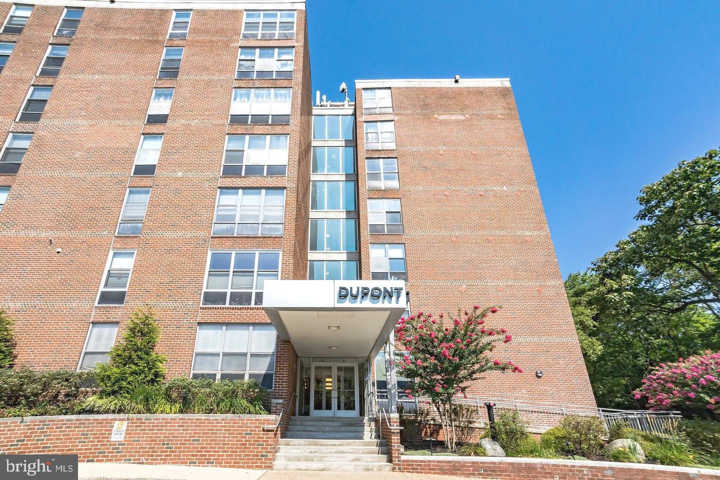 6100 HENRY AVE #2D
