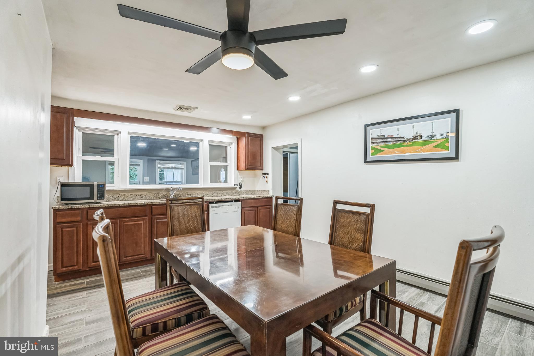 713 Manatawna Ave