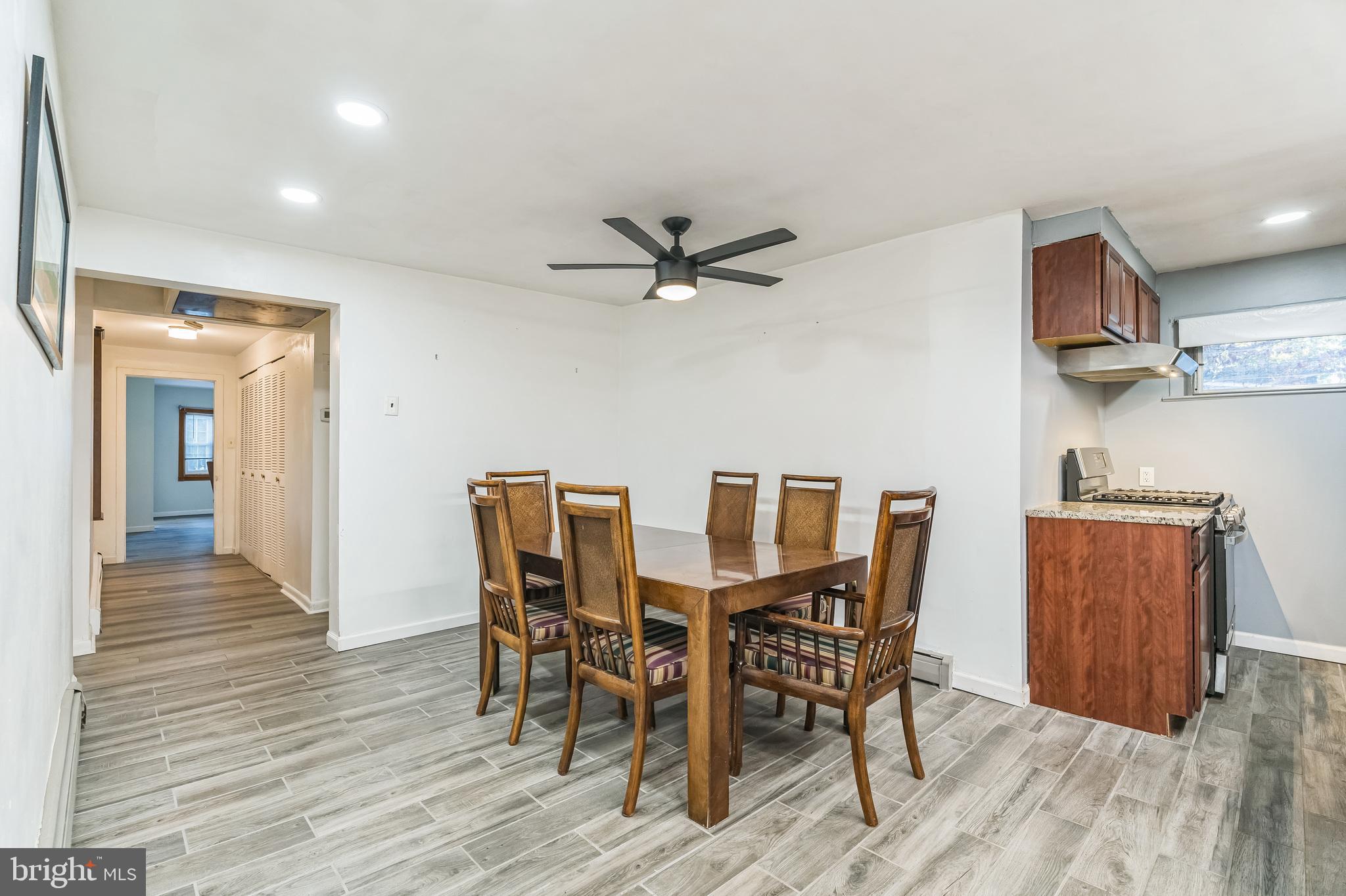713 Manatawna Ave
