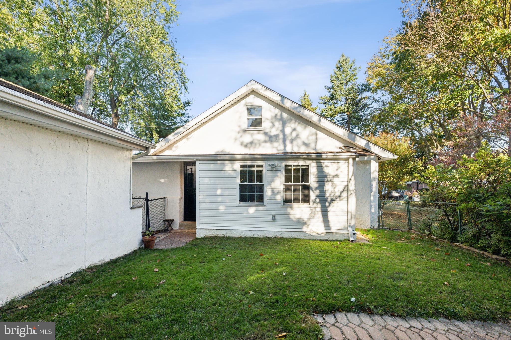 713 Manatawna Ave