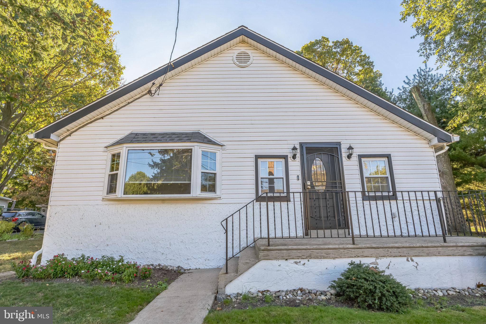 713 Manatawna Ave